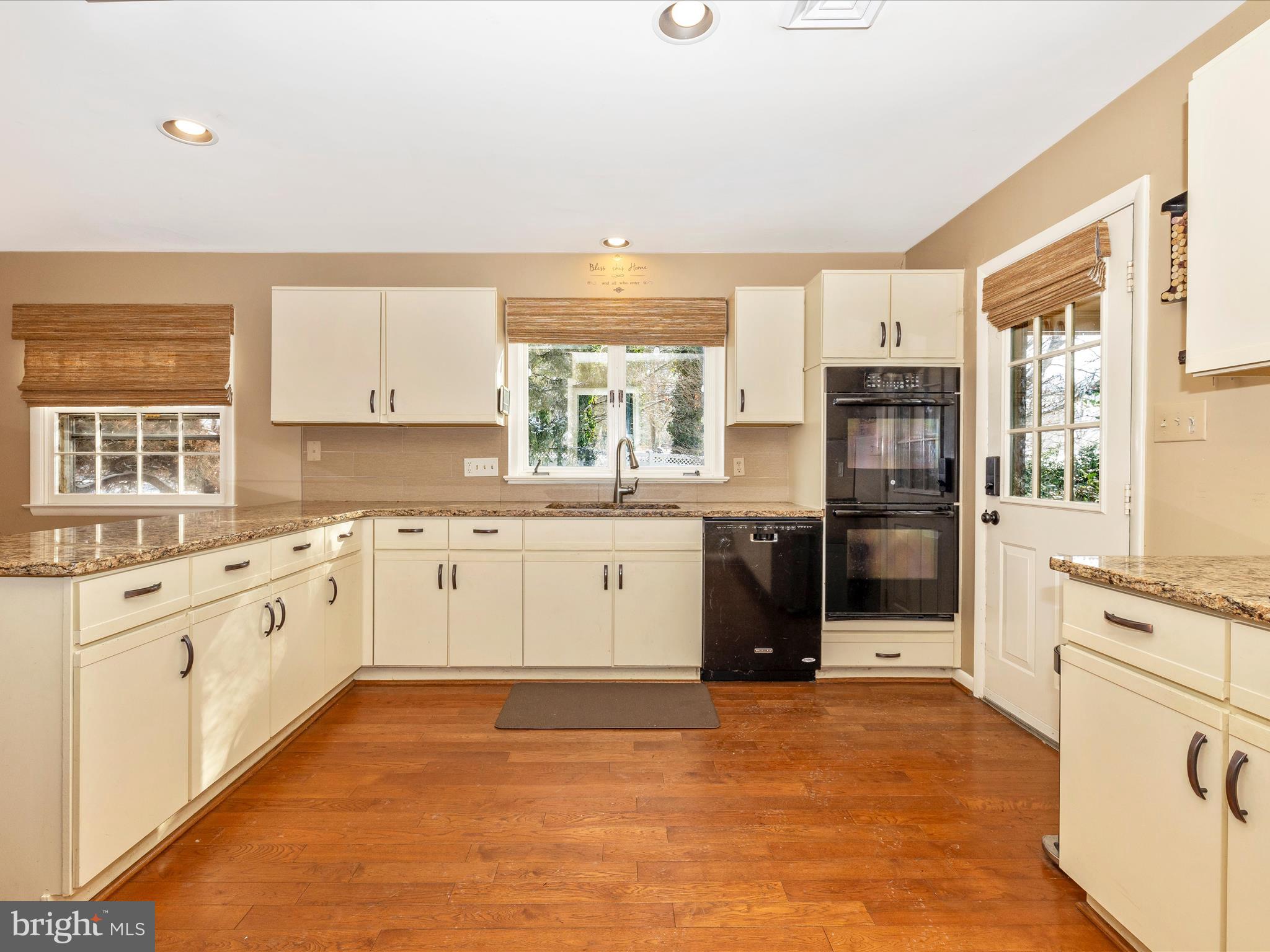 SPRING VALLEY - Residential