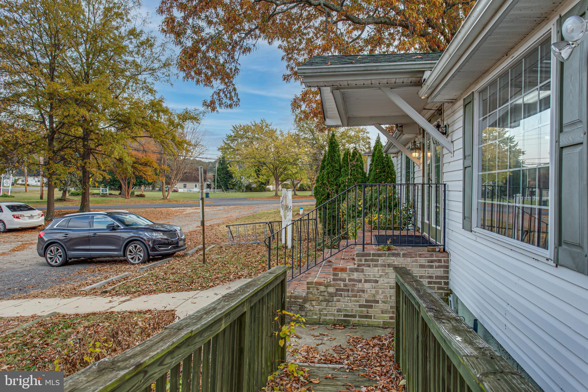 COBB ISLAND - Residential
