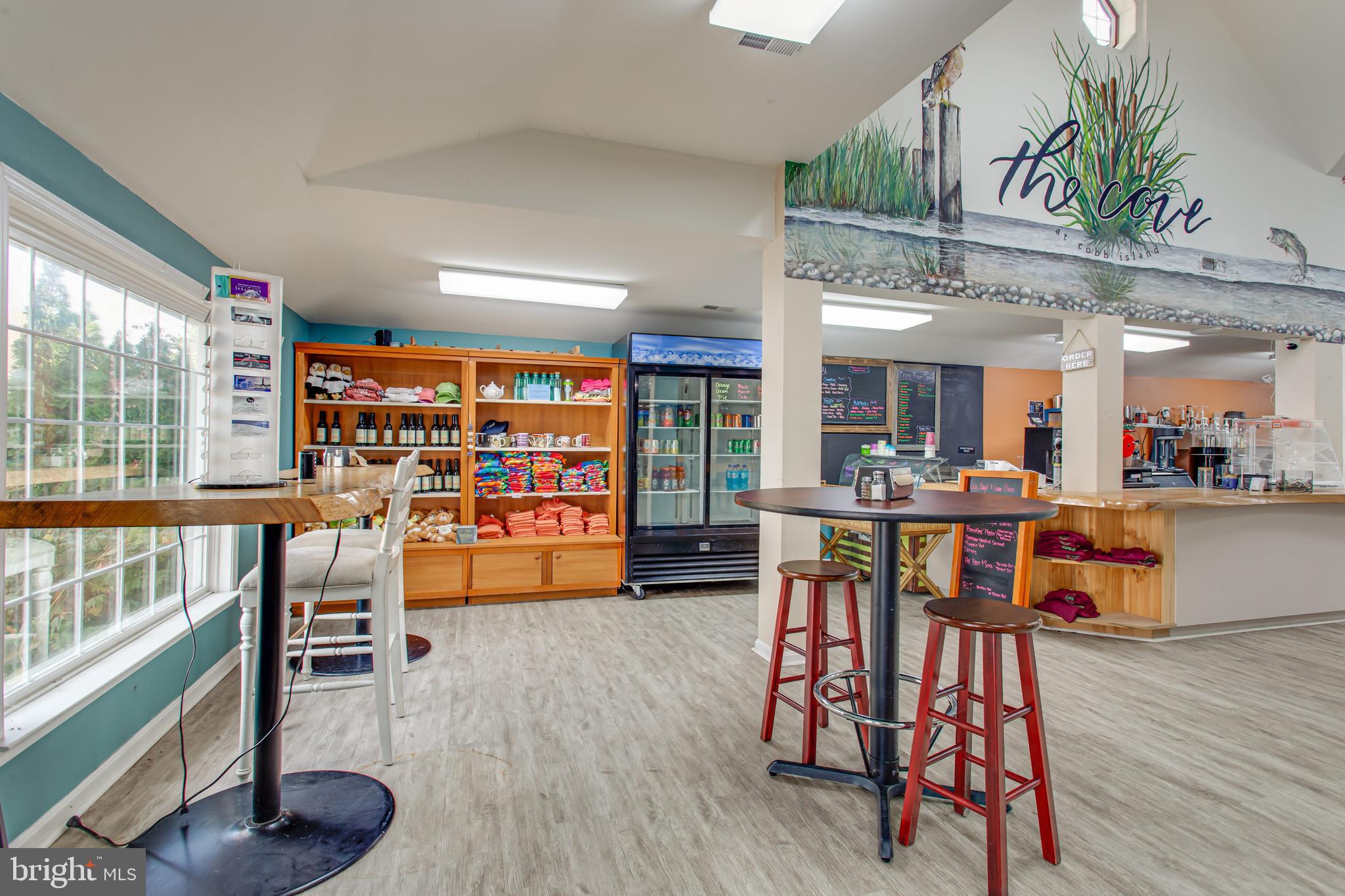 COBB ISLAND - Residential