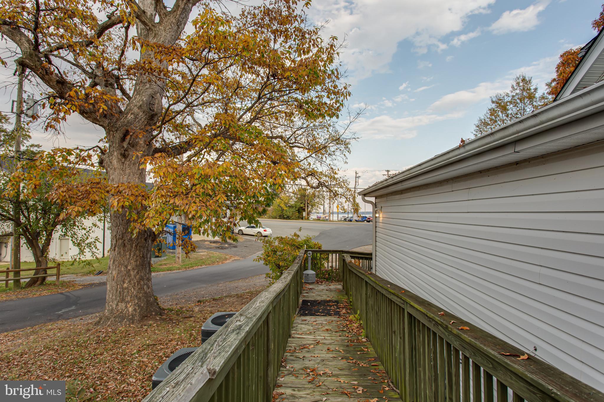 COBB ISLAND - Residential