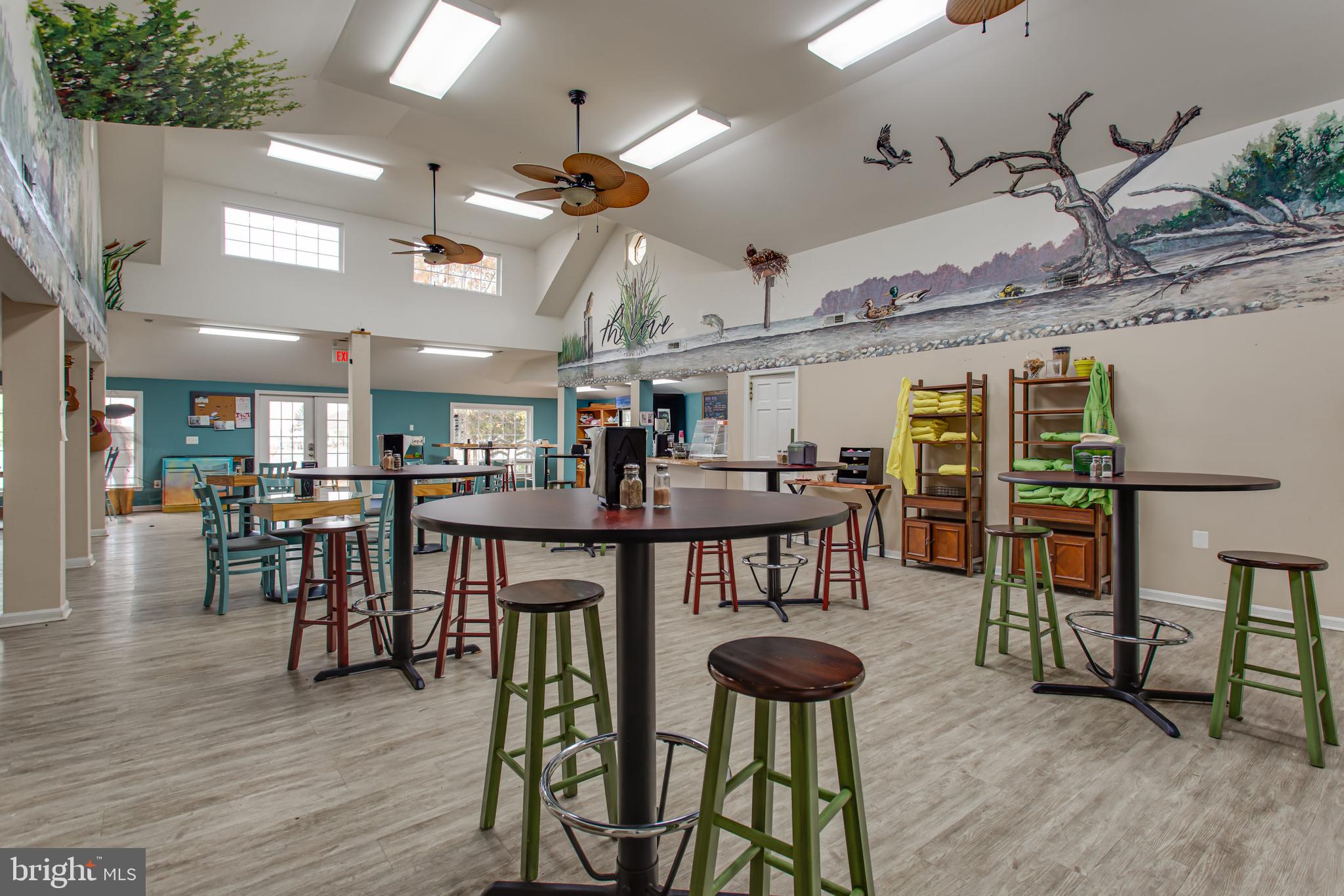 COBB ISLAND - Residential