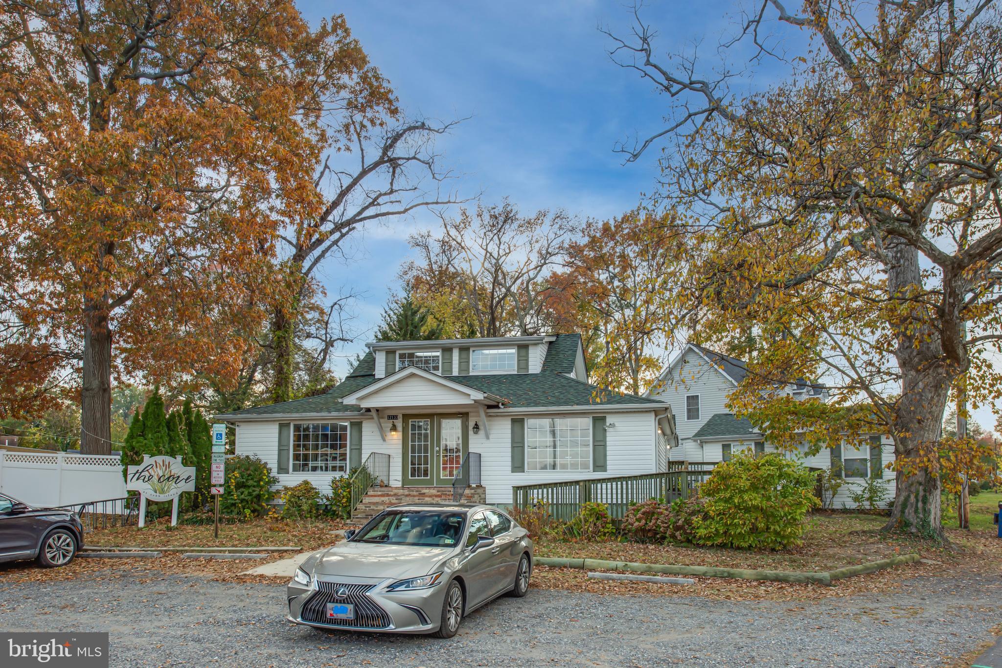 COBB ISLAND - Residential