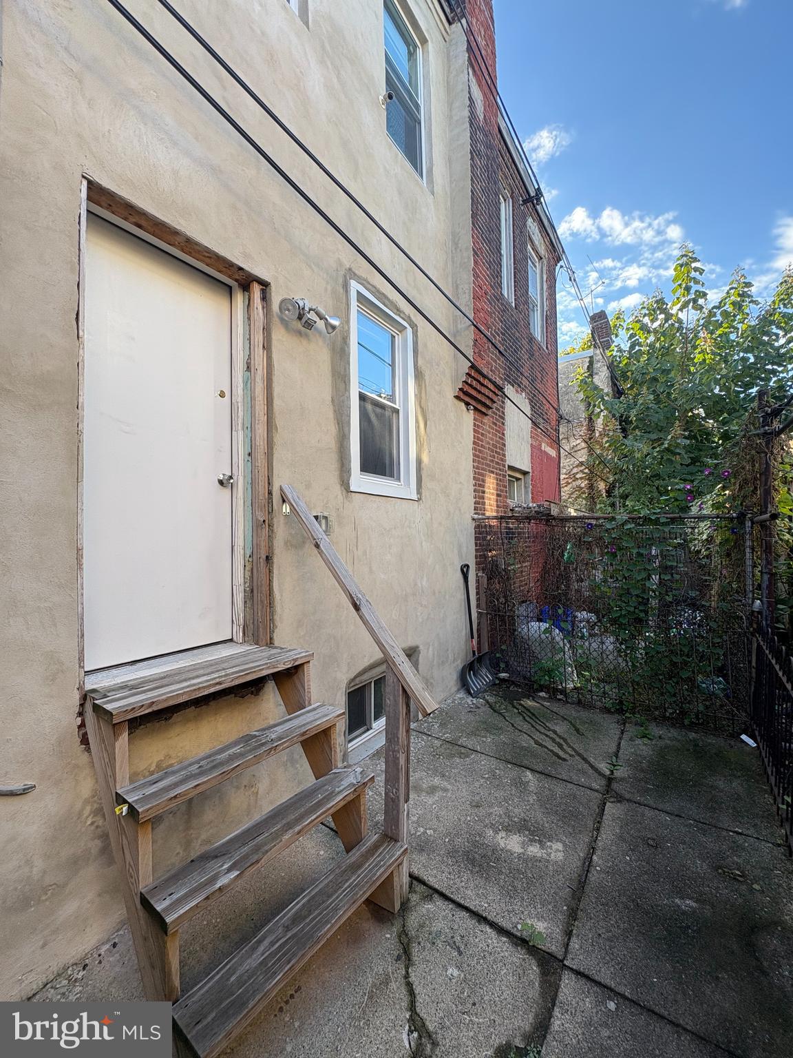 HUNTING PARK - Residential Lease