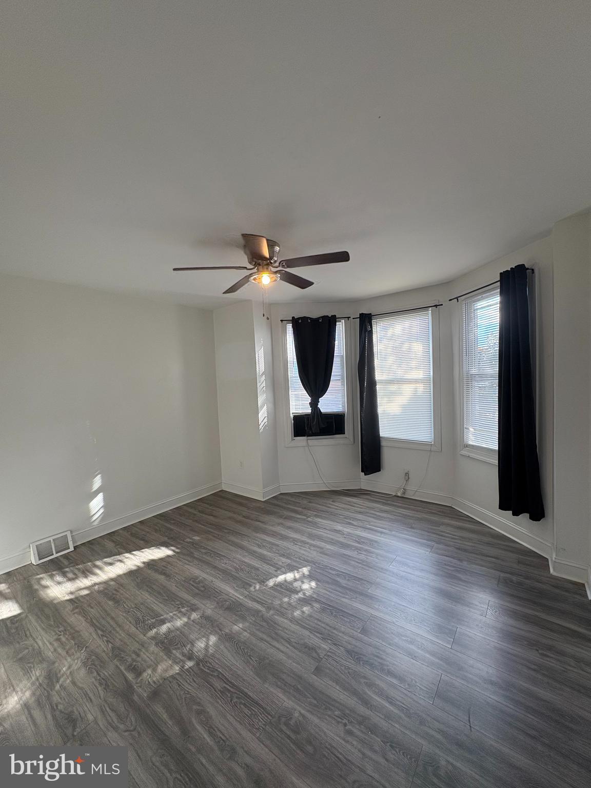 HUNTING PARK - Residential Lease