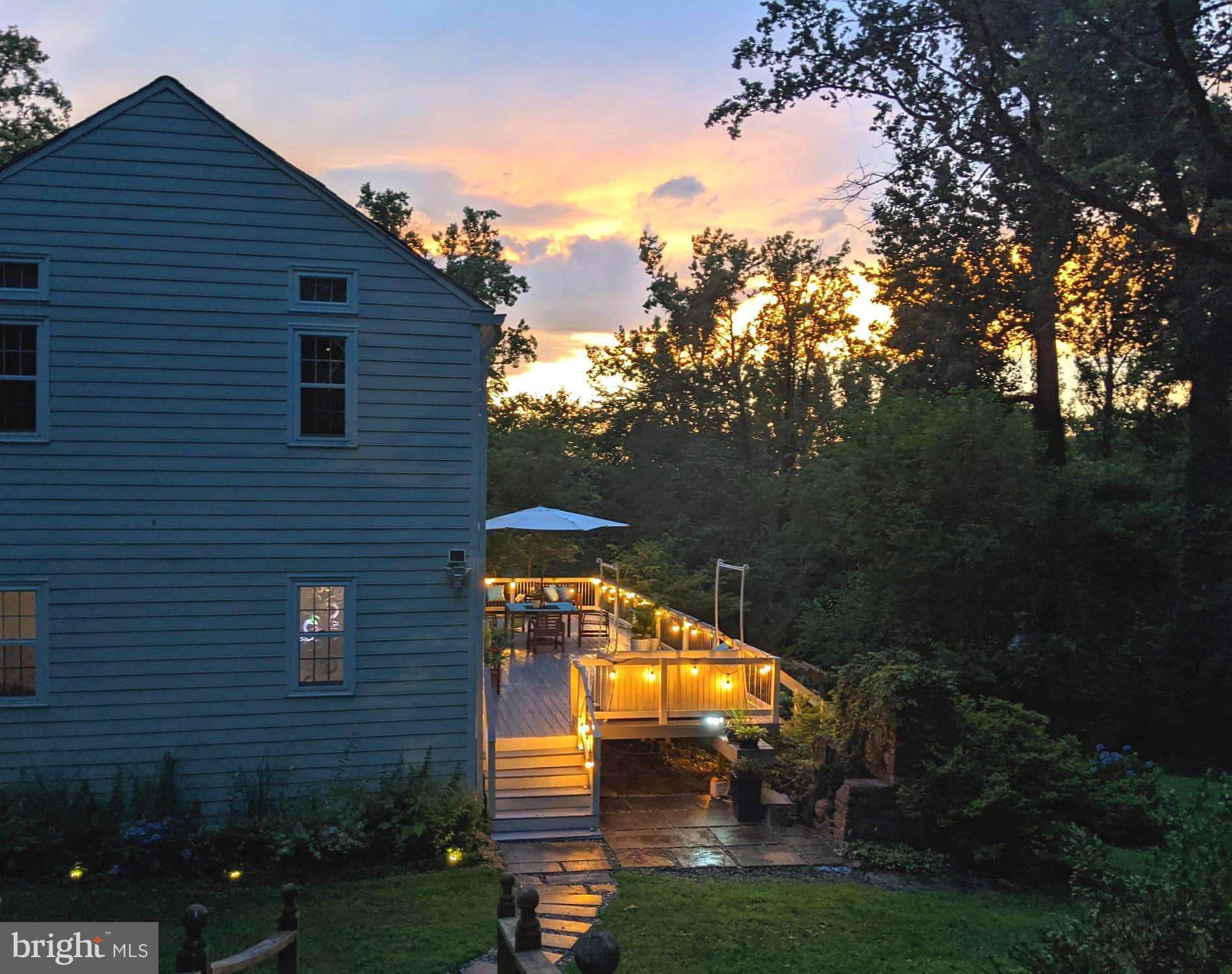575 W VALLEY ROAD