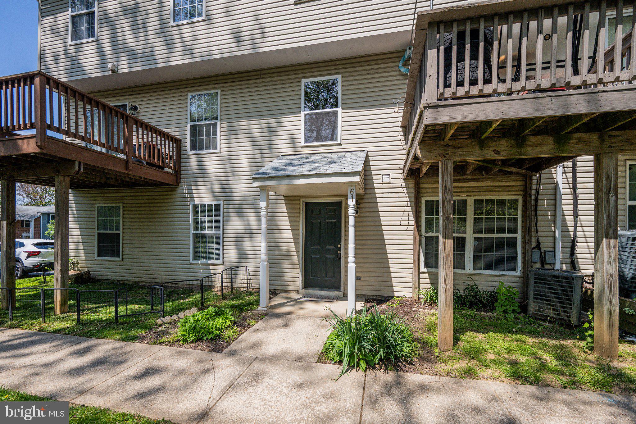 THE HUNTSMAN CONDOMINIUM - Residential