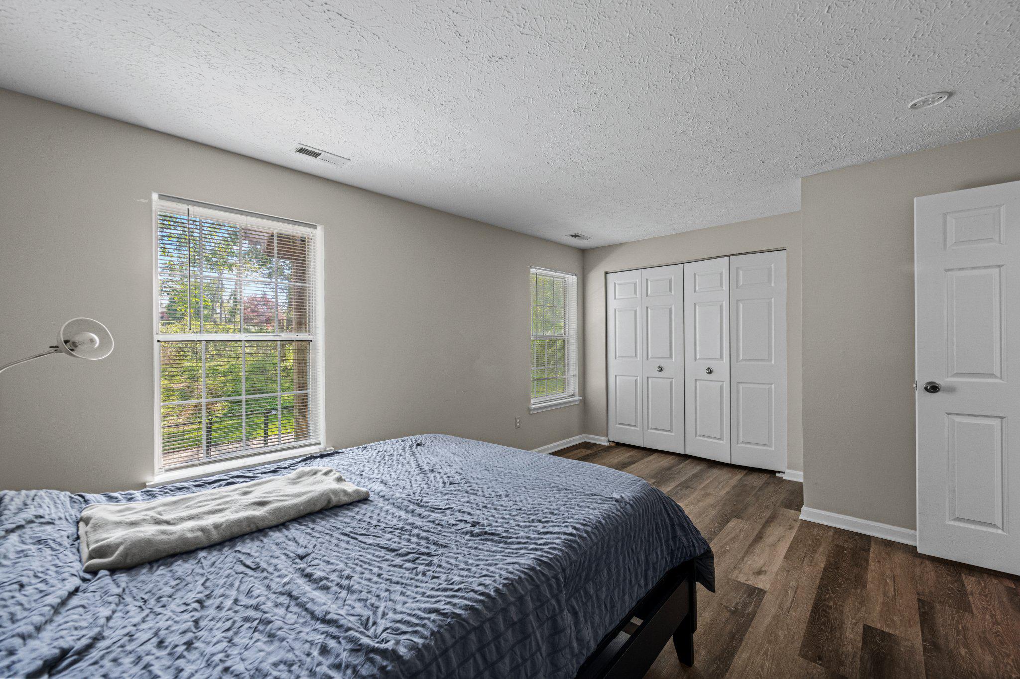 THE HUNTSMAN CONDOMINIUM - Residential