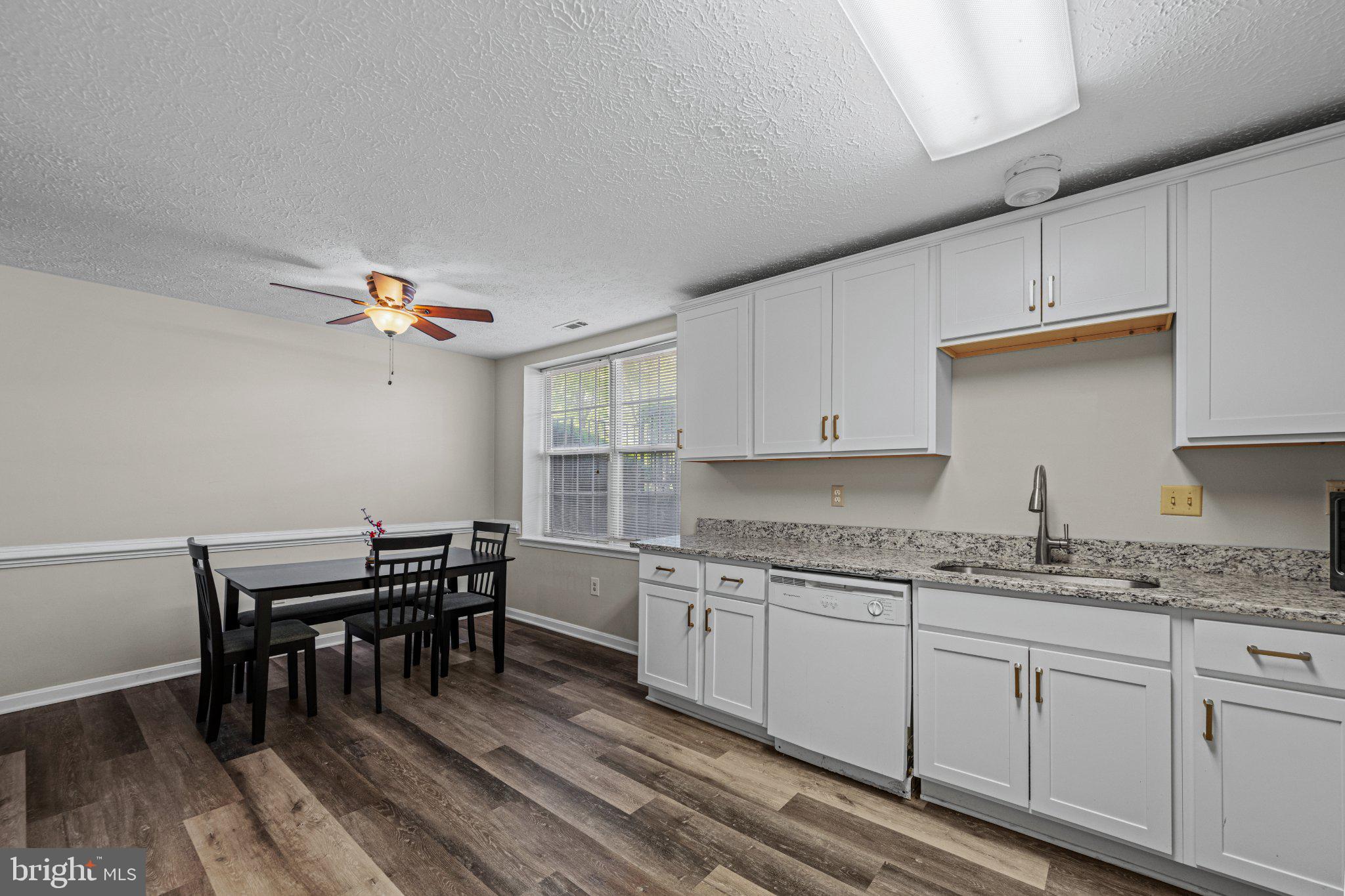 THE HUNTSMAN CONDOMINIUM - Residential