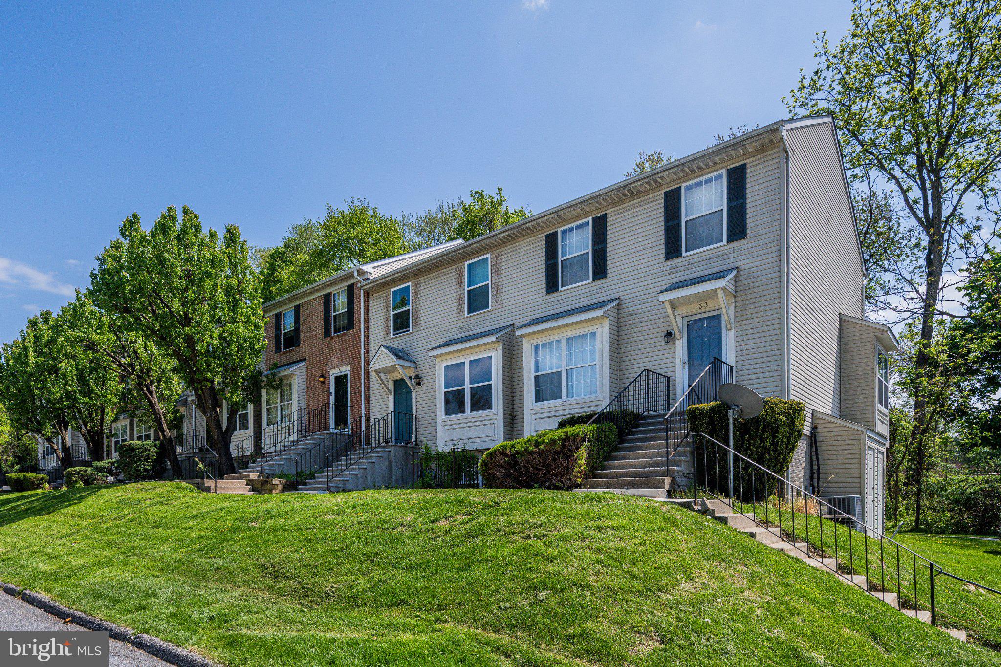 THE HUNTSMAN CONDOMINIUM - Residential