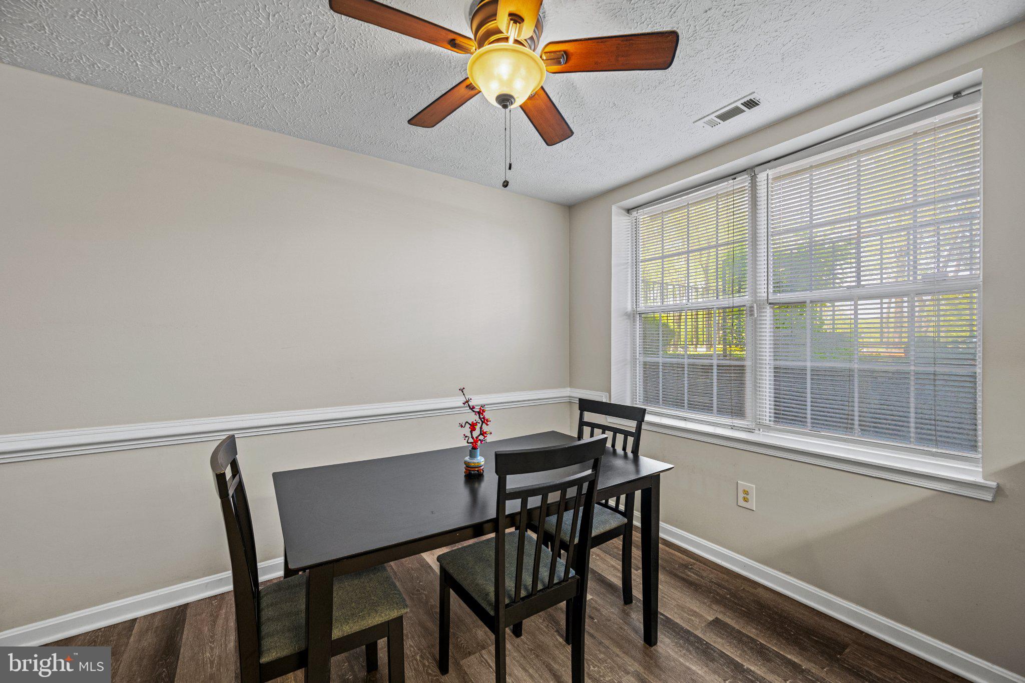 THE HUNTSMAN CONDOMINIUM - Residential