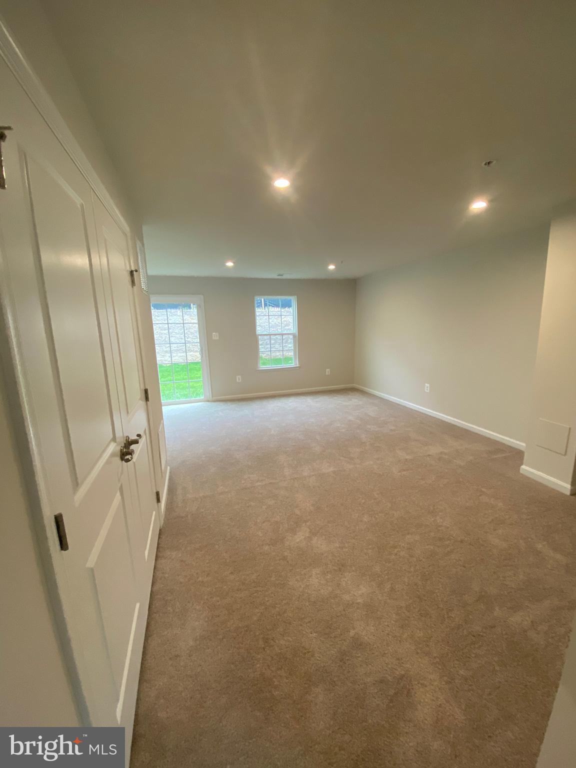 HIGHGATE VILLAGE - Residential