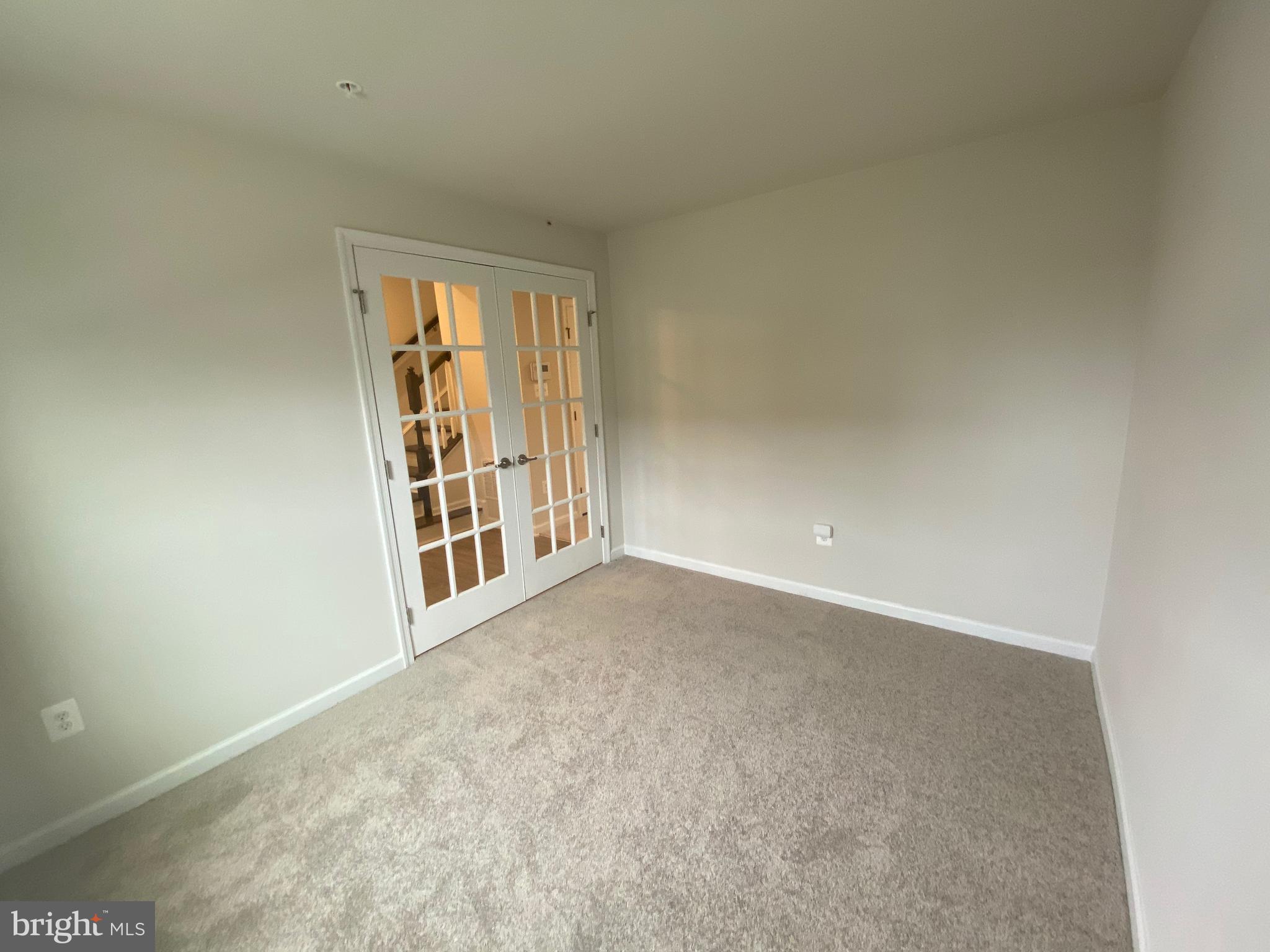 HIGHGATE VILLAGE - Residential