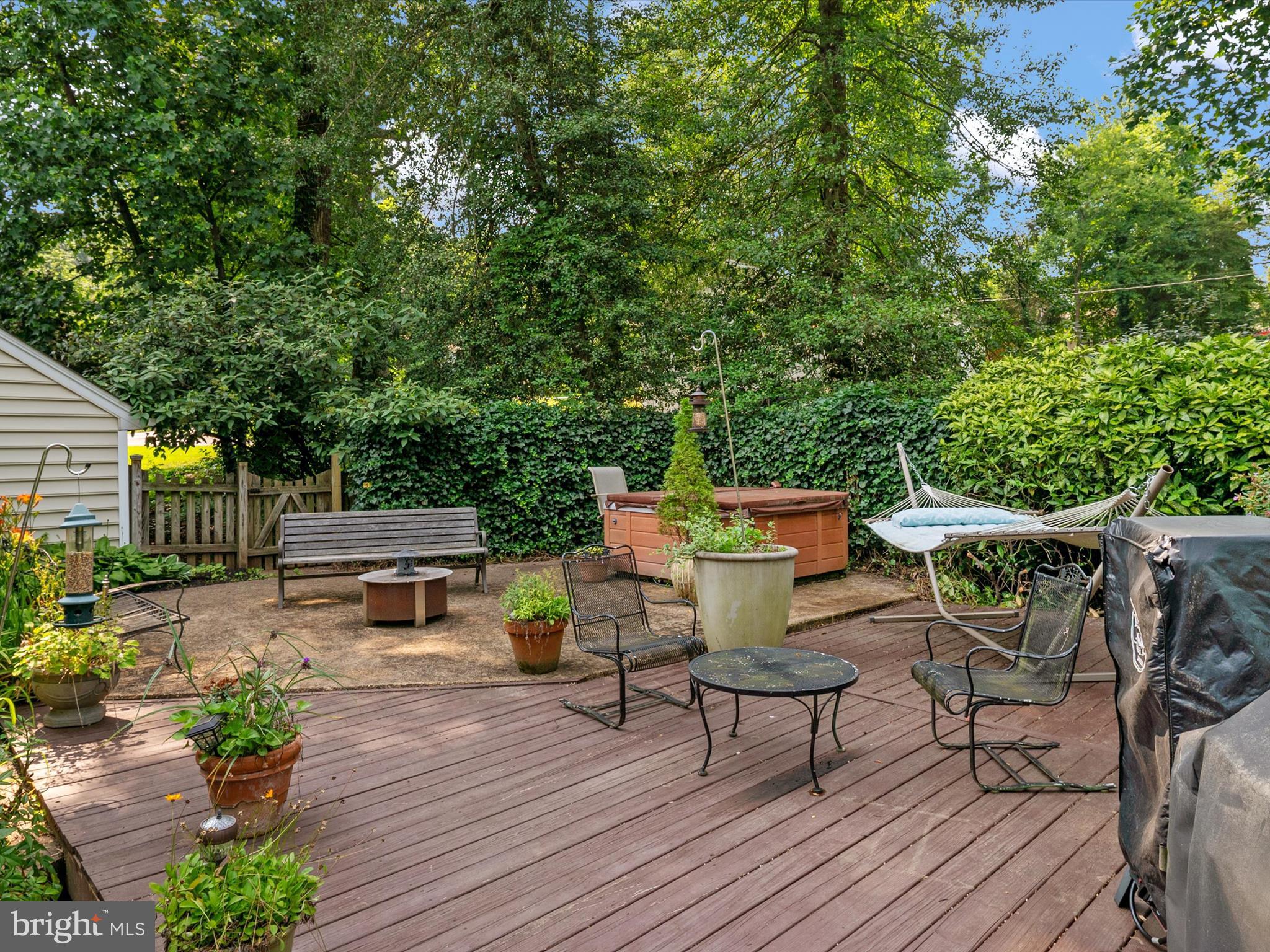 ULMSTEAD ESTATES - Residential