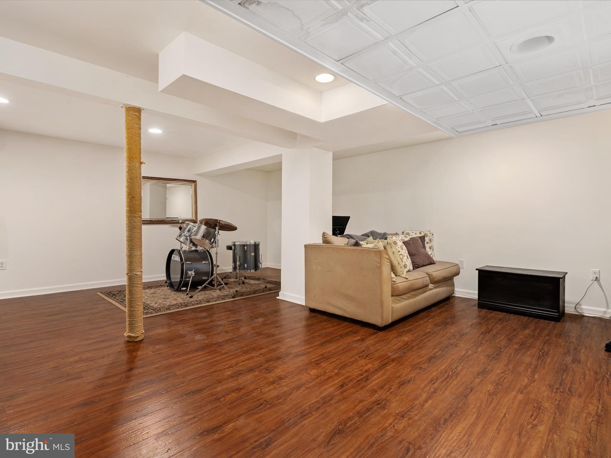 ULMSTEAD ESTATES - Residential