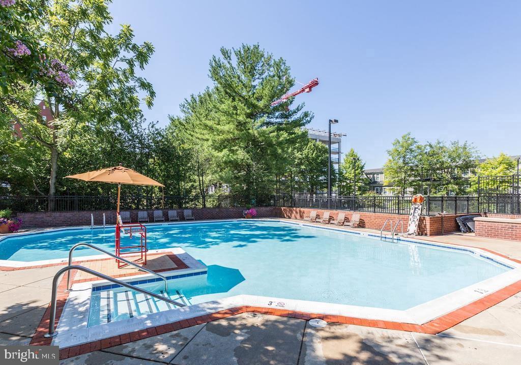 THE CHASE AT BETHESDA - Residential Lease