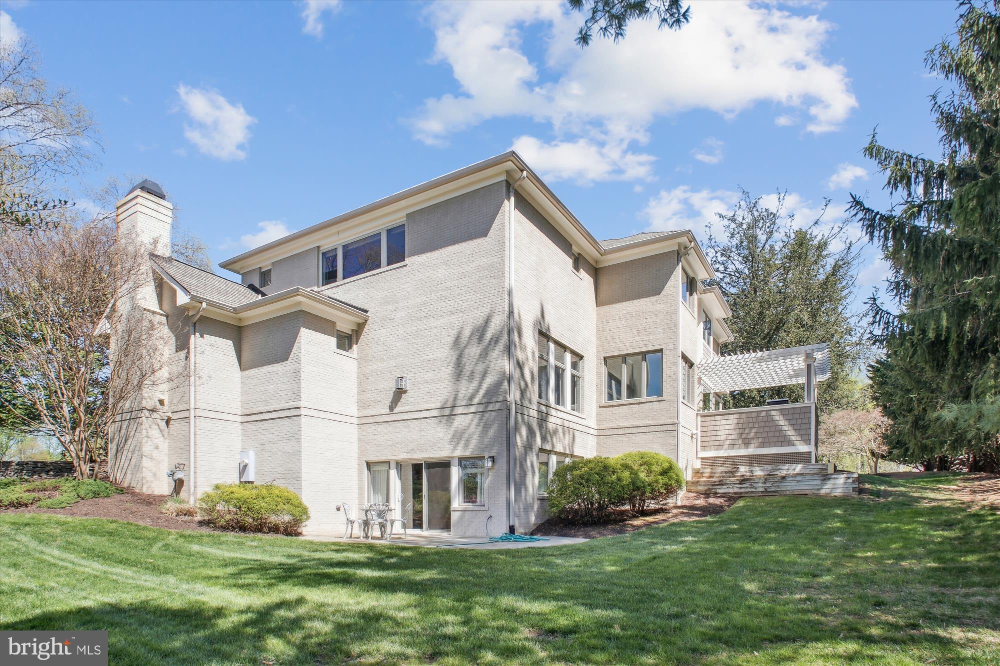 ESTATES AT LOWES - Residential