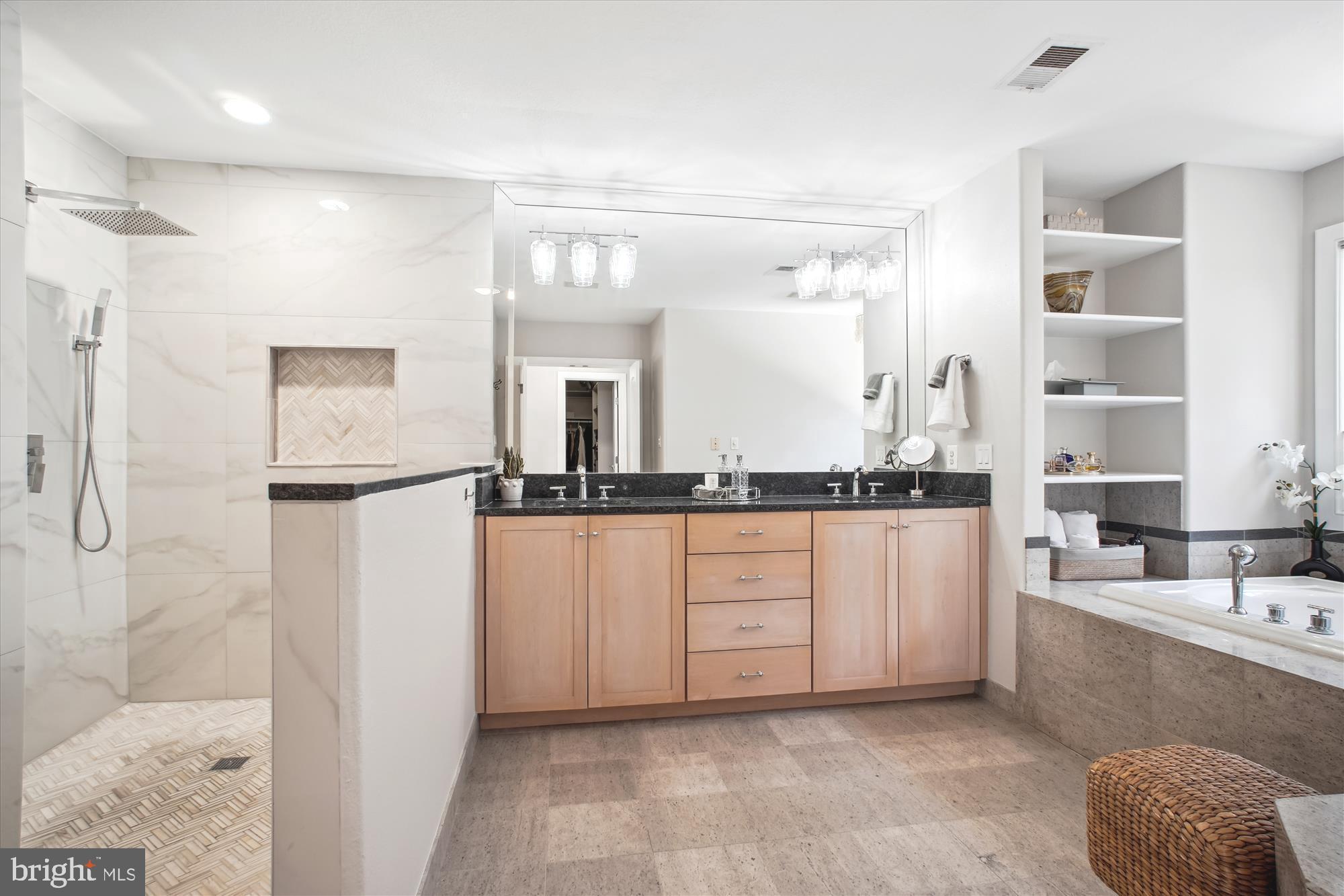 ESTATES AT LOWES - Residential