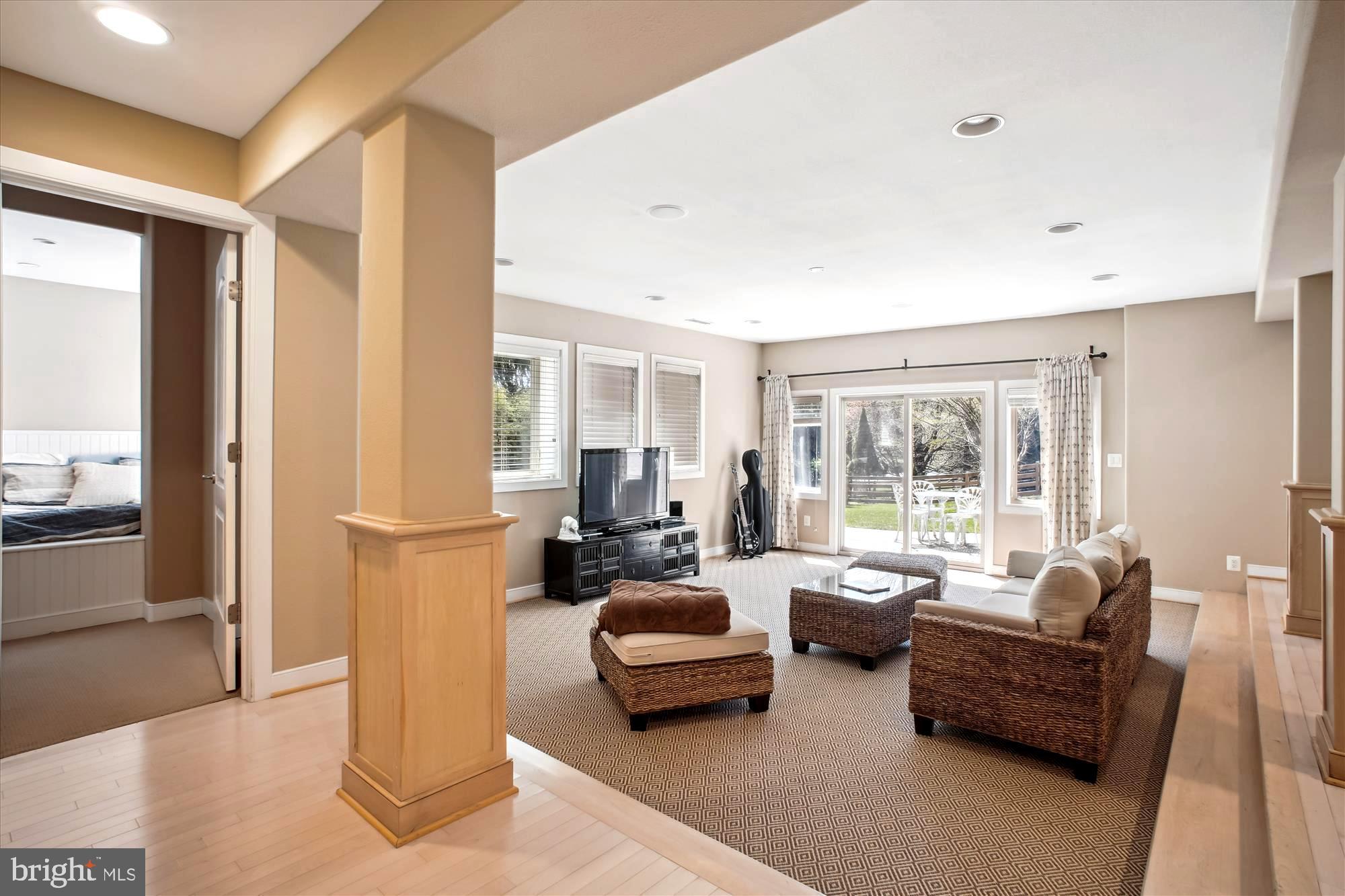 ESTATES AT LOWES - Residential