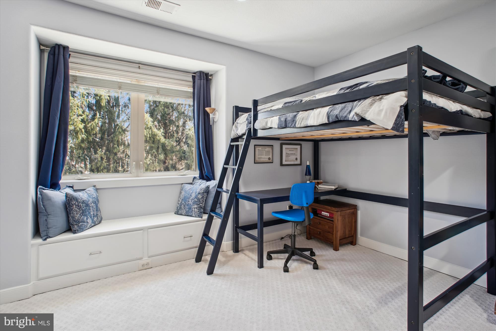 ESTATES AT LOWES - Residential