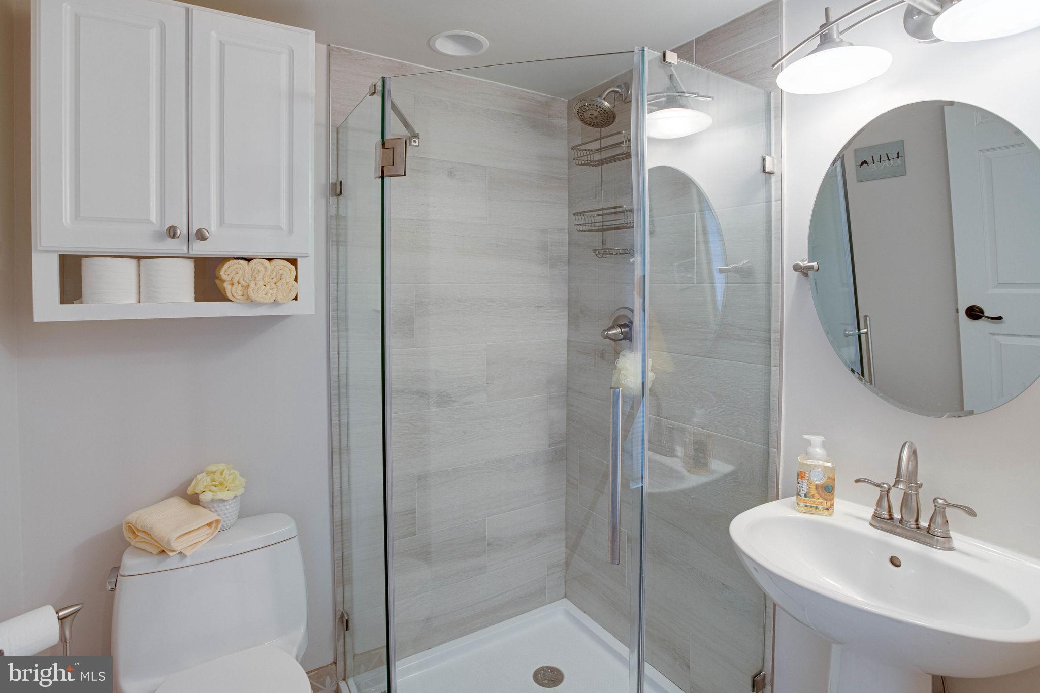 RANDOM HILLS LAND BAY - Residential