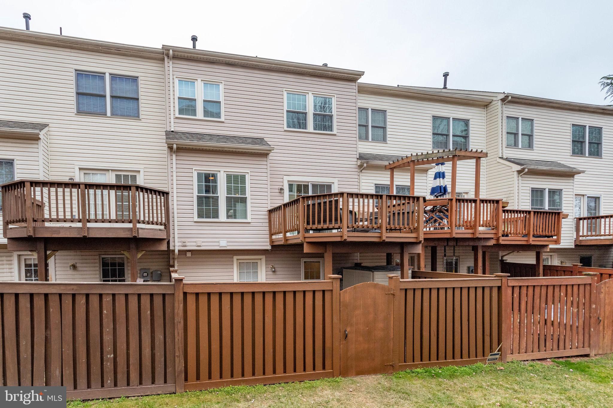 RANDOM HILLS LAND BAY - Residential