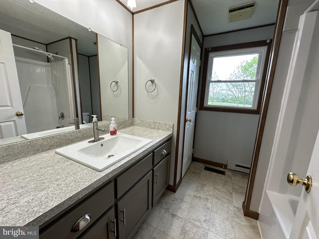 HAMILTON TWP - Residential Lease