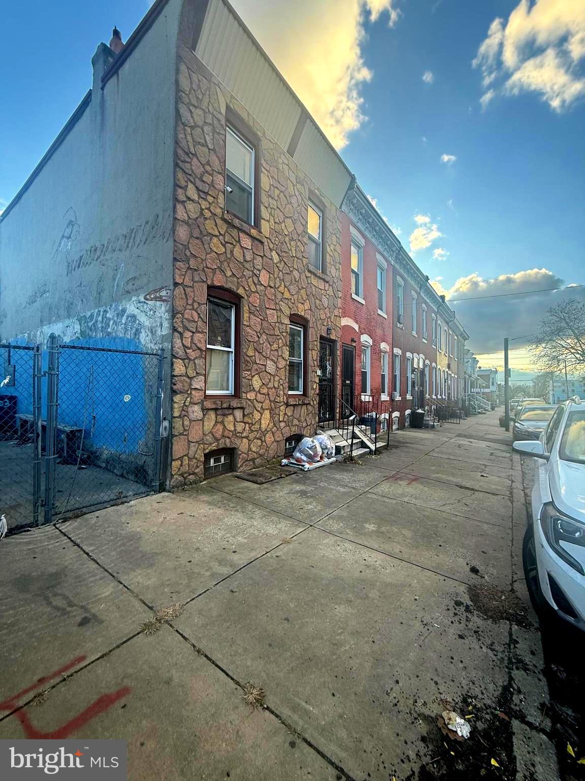 PHILADELPHIA (WEST) - Residential