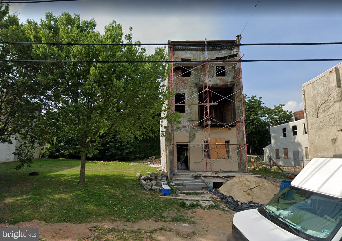 Vacant Lot. This property is a nice opportunity for an investor or builder. Current owner is looking for a quick settlement and will entertain all reasonable offers.