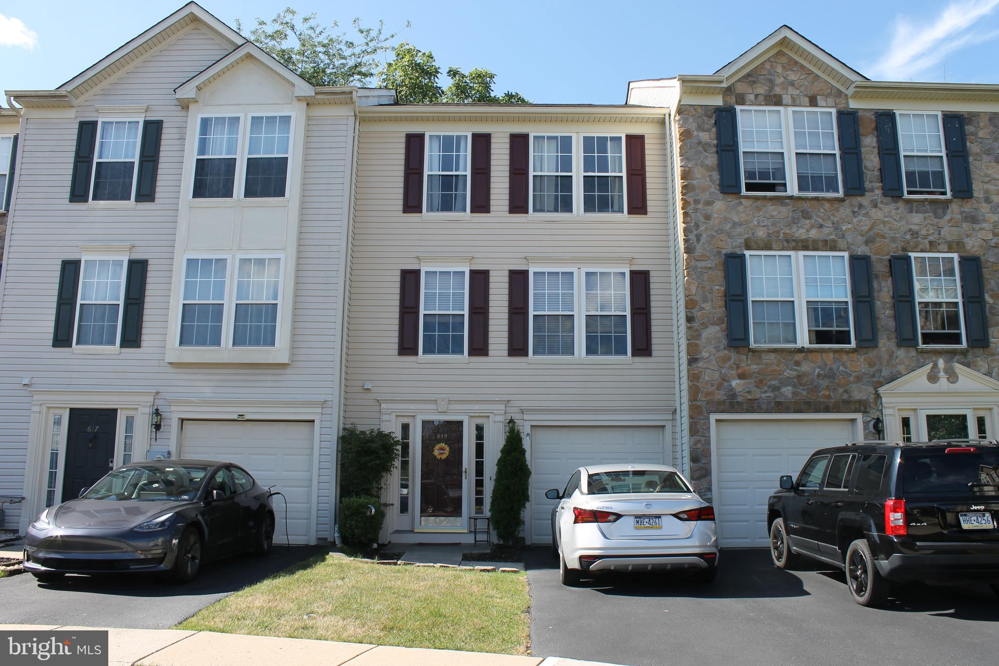 LOCATION LOCATION LOCATION - Backs up to woods--Features include Maple kitchen cabinets, Isand with seating and storage and pantry. Kitchen overlooks morning room/Sun Room with view of the beautiful woodlands. Large open-spaced living room area which leads to 2nd floor. The Main bedroom, with beautiful view of the Woodlands, has a Full bath with shower and jacuzzi tub as well as a large walk-in closet. The home has 2 bay windows (one upstairs and one downstairs). The walk-out lower level has a large media/REC room and a separate office or workout room, laundry and powder room and a One car garage! If you're looking for peace and tranquility, this is a must see! This could be a great INVESTMENT Opportunity!! A short drive to the Quinby Playground, Public swimming pool, Bucks County Free Library and the UNIVEST Performance Center. Also close to major routes including Rte. 309 and PA turnpike and Route 78.
