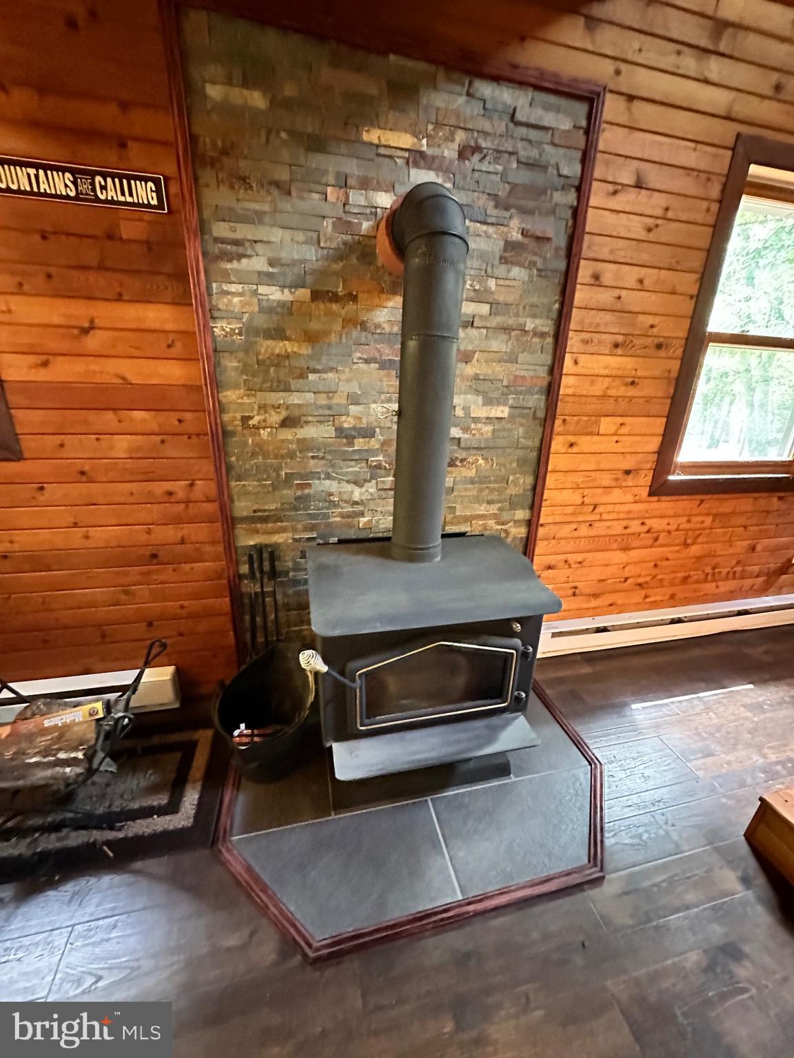 WHITETAIL RIDGE - Residential