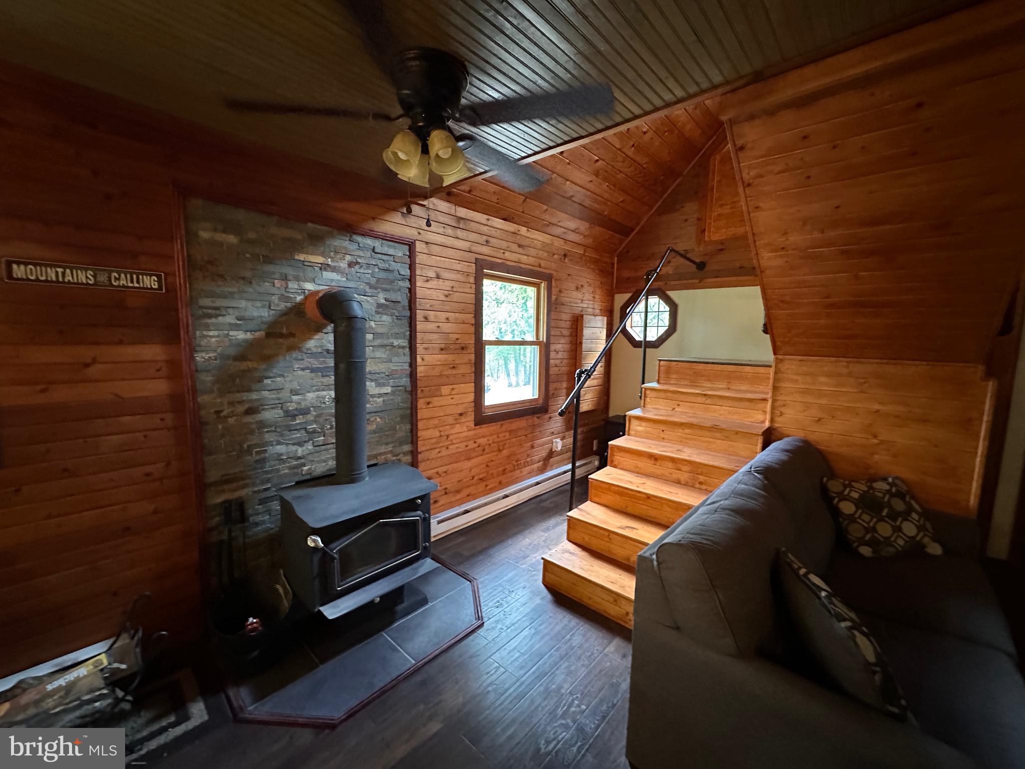 WHITETAIL RIDGE - Residential