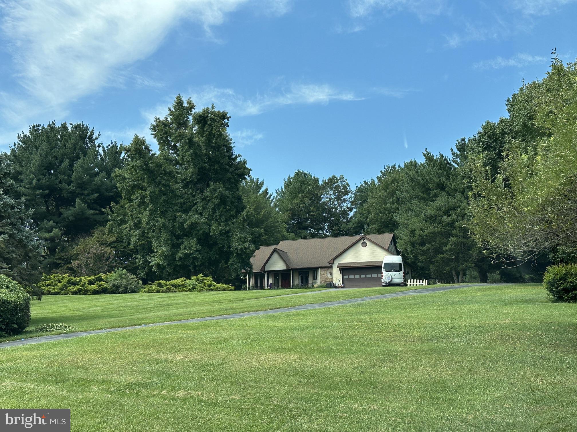 91 HICKORYWOOD COURT