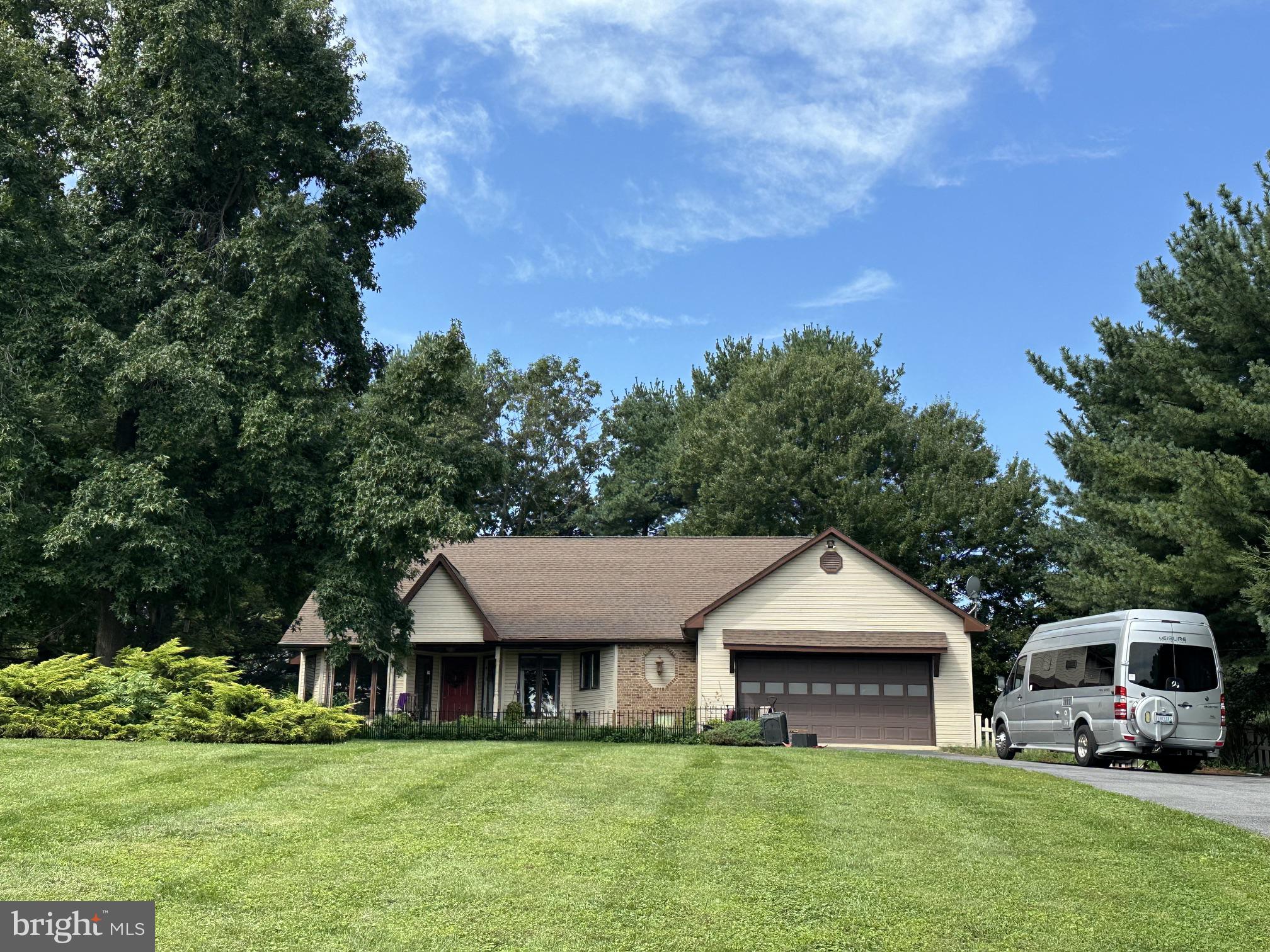 91 HICKORYWOOD COURT