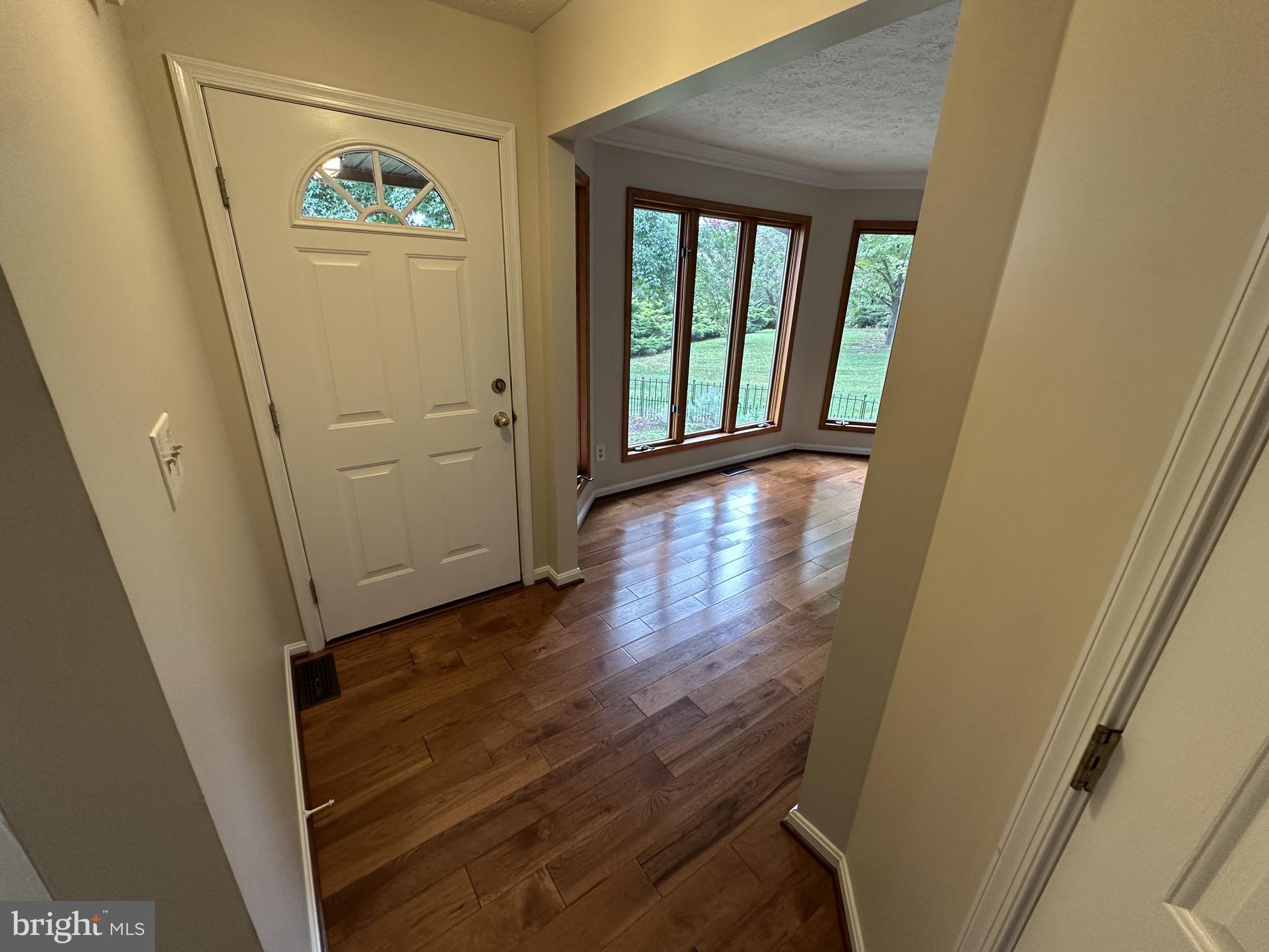 91 HICKORYWOOD COURT