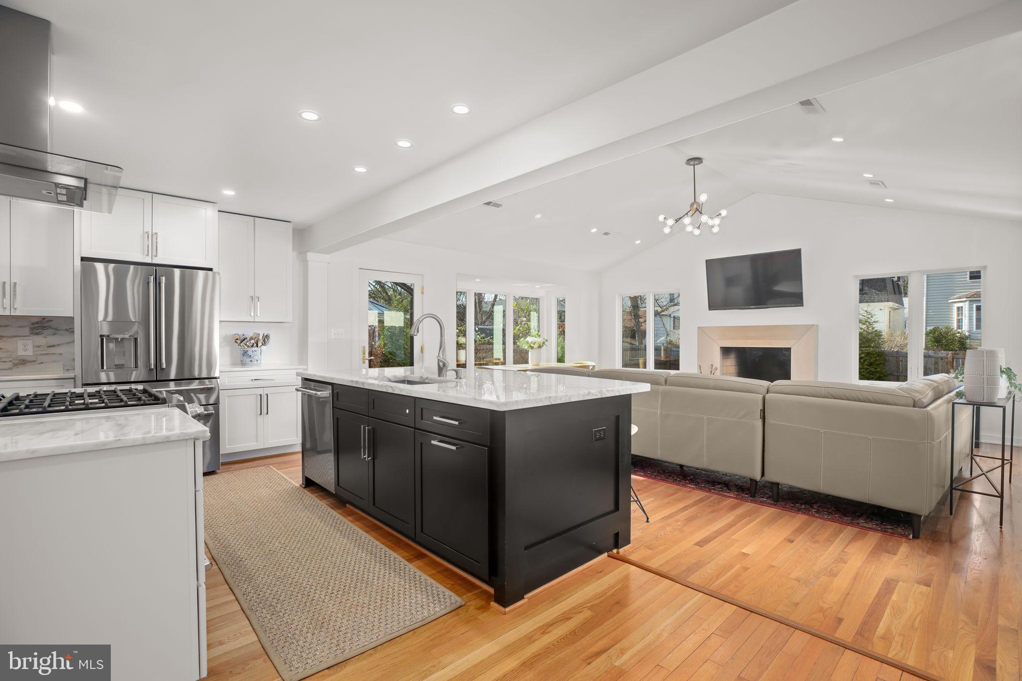 COLLEGE HEIGHTS - Residential