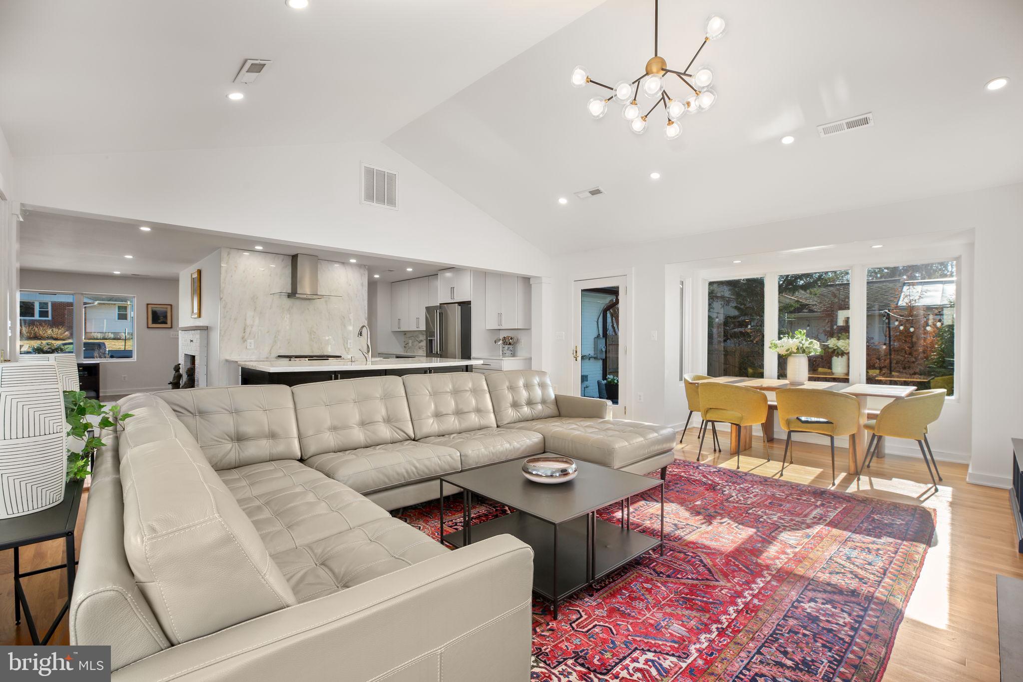 COLLEGE HEIGHTS - Residential