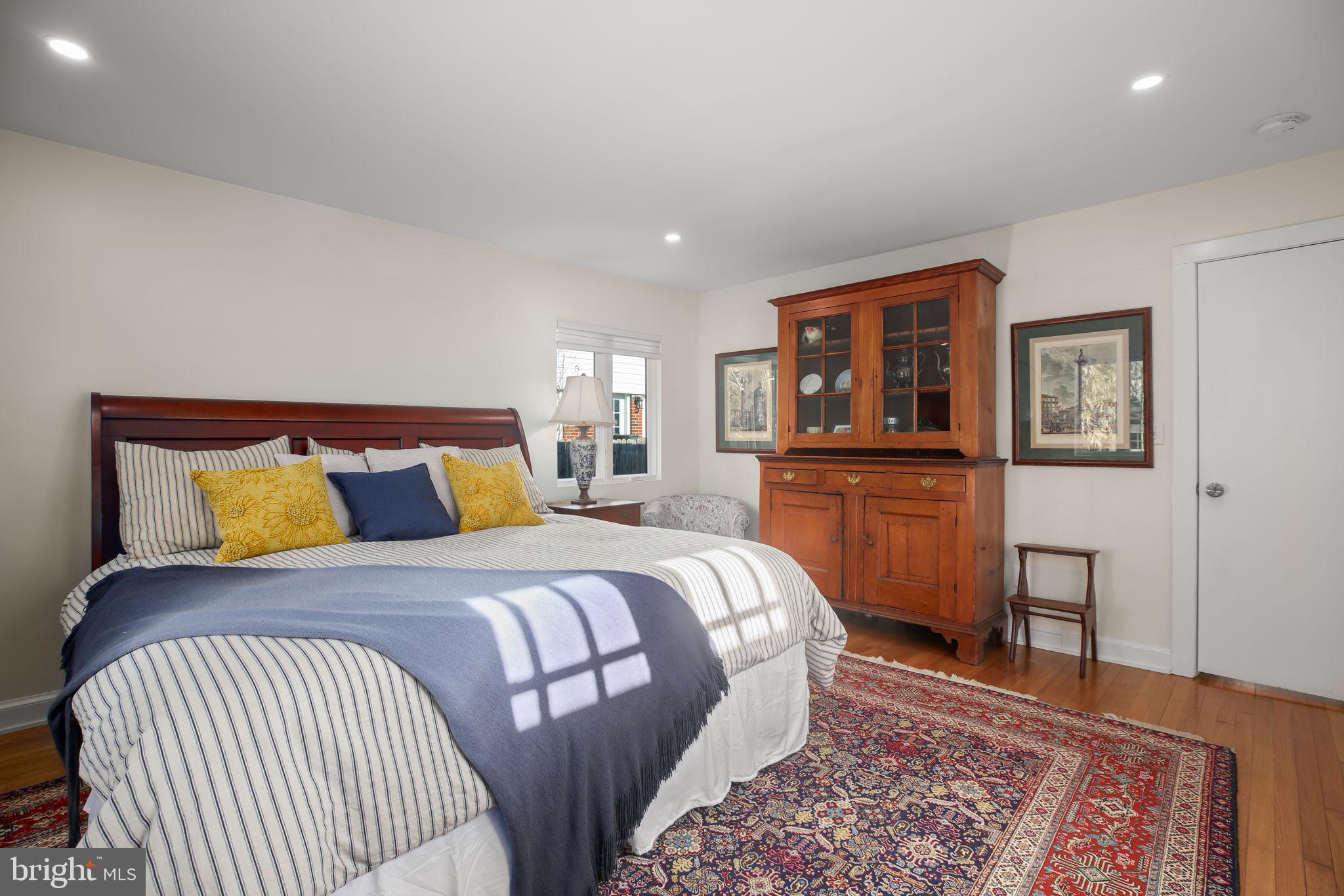 COLLEGE HEIGHTS - Residential