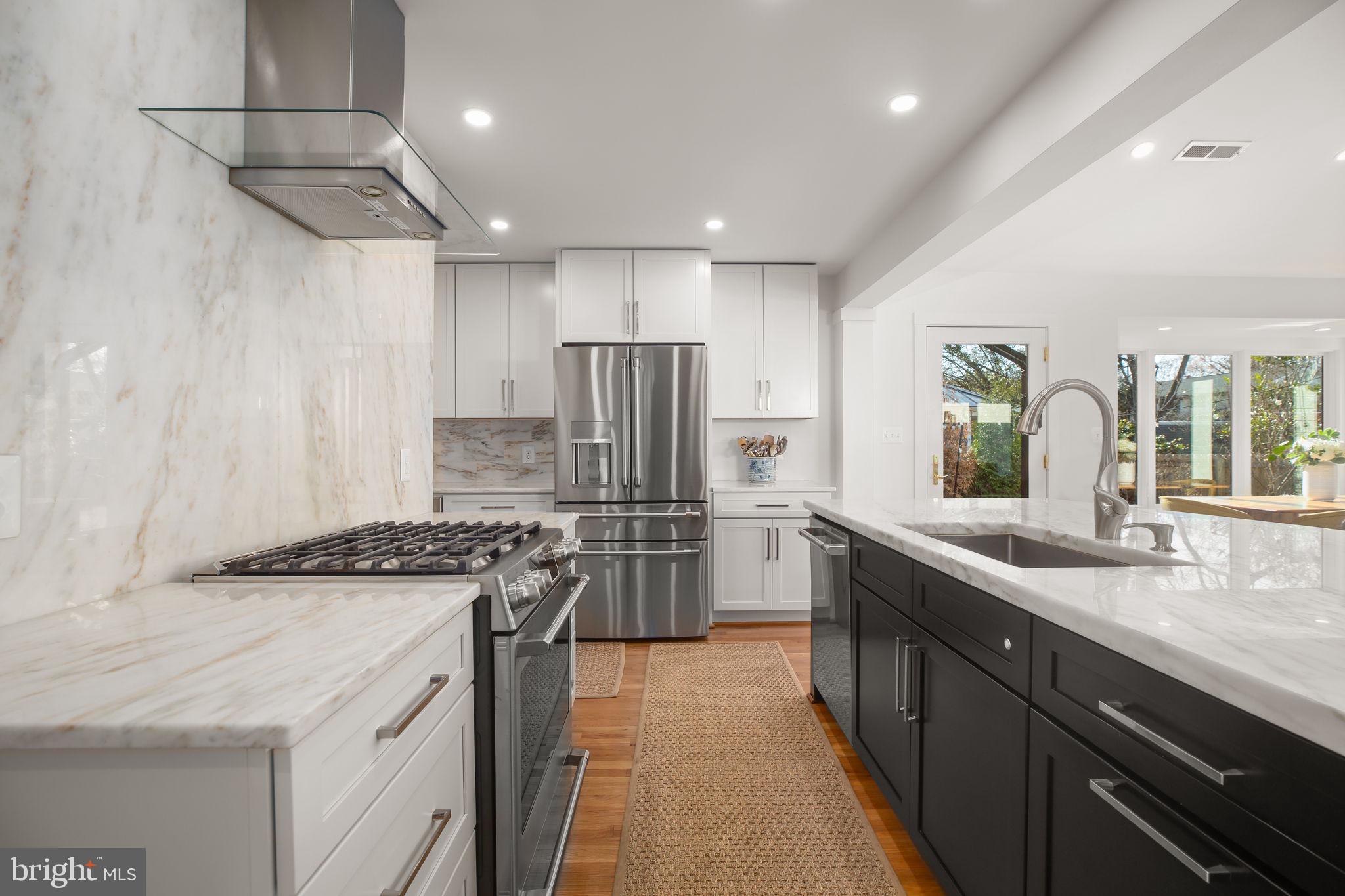 COLLEGE HEIGHTS - Residential