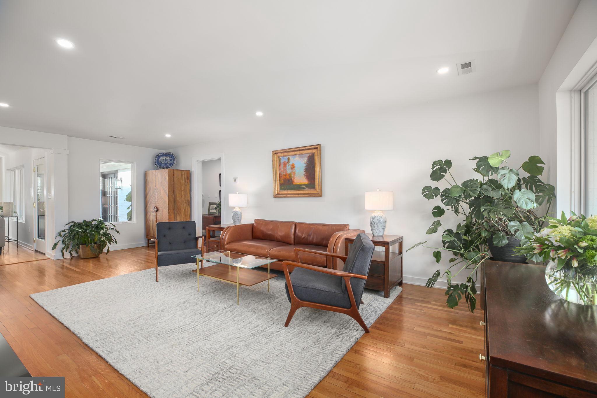 COLLEGE HEIGHTS - Residential