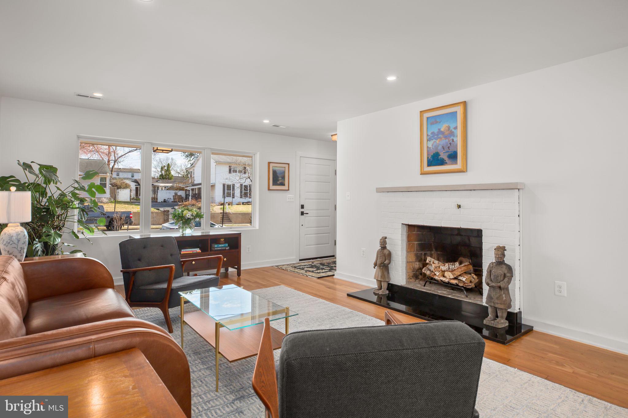 COLLEGE HEIGHTS - Residential