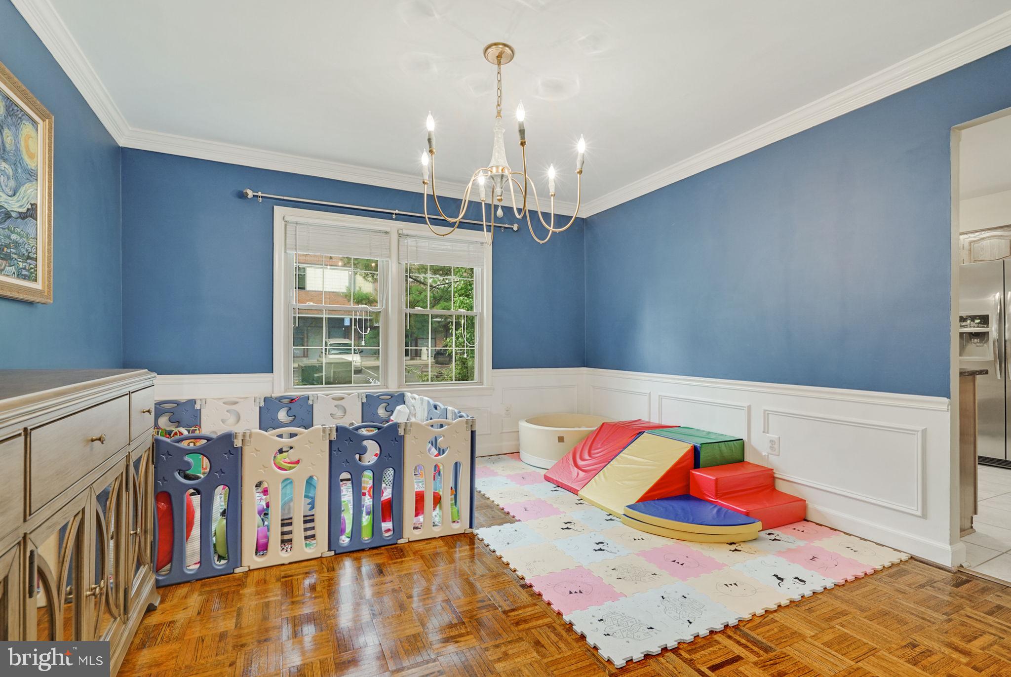 SKYLINE VILLAGE - Residential Lease