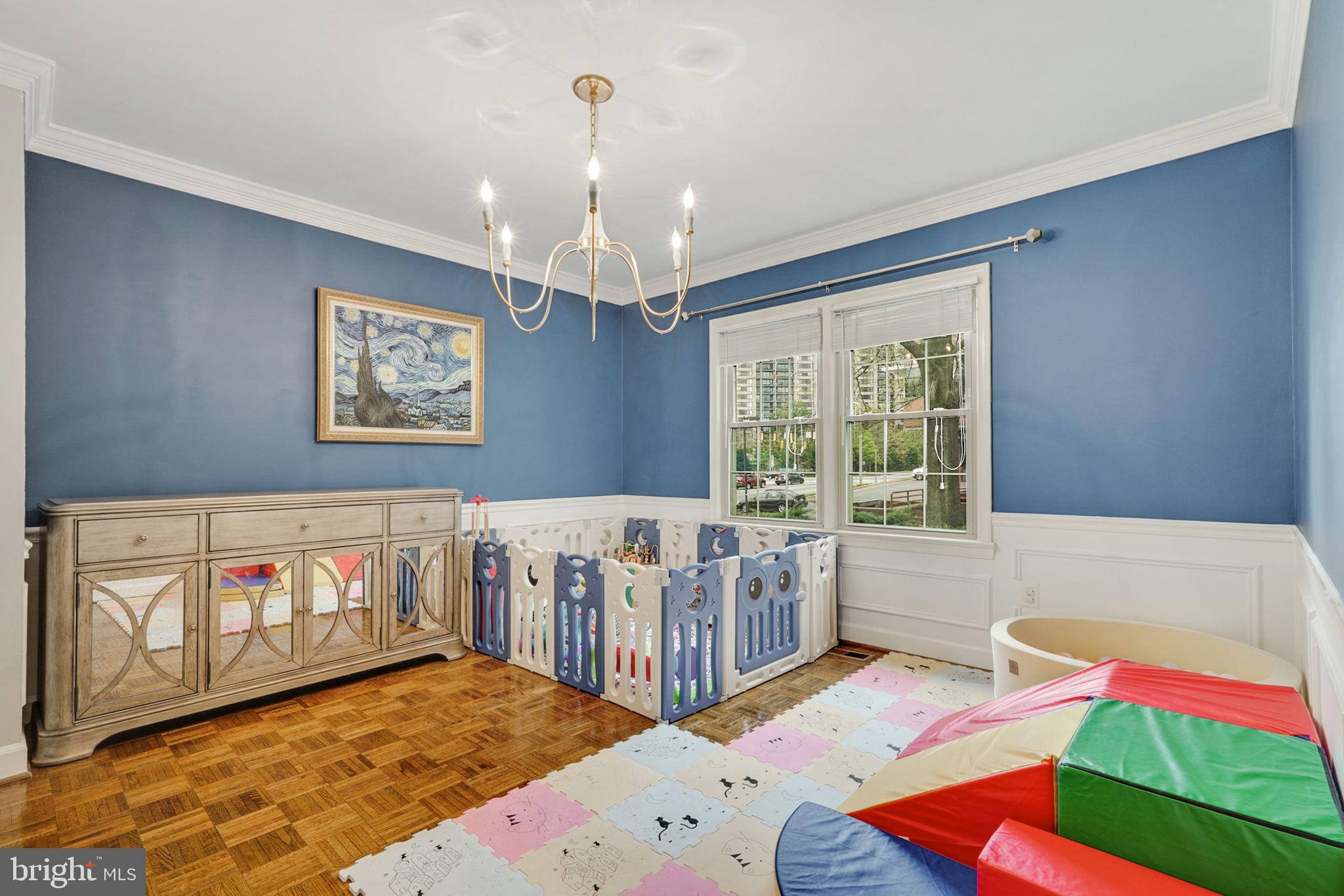 SKYLINE VILLAGE - Residential Lease