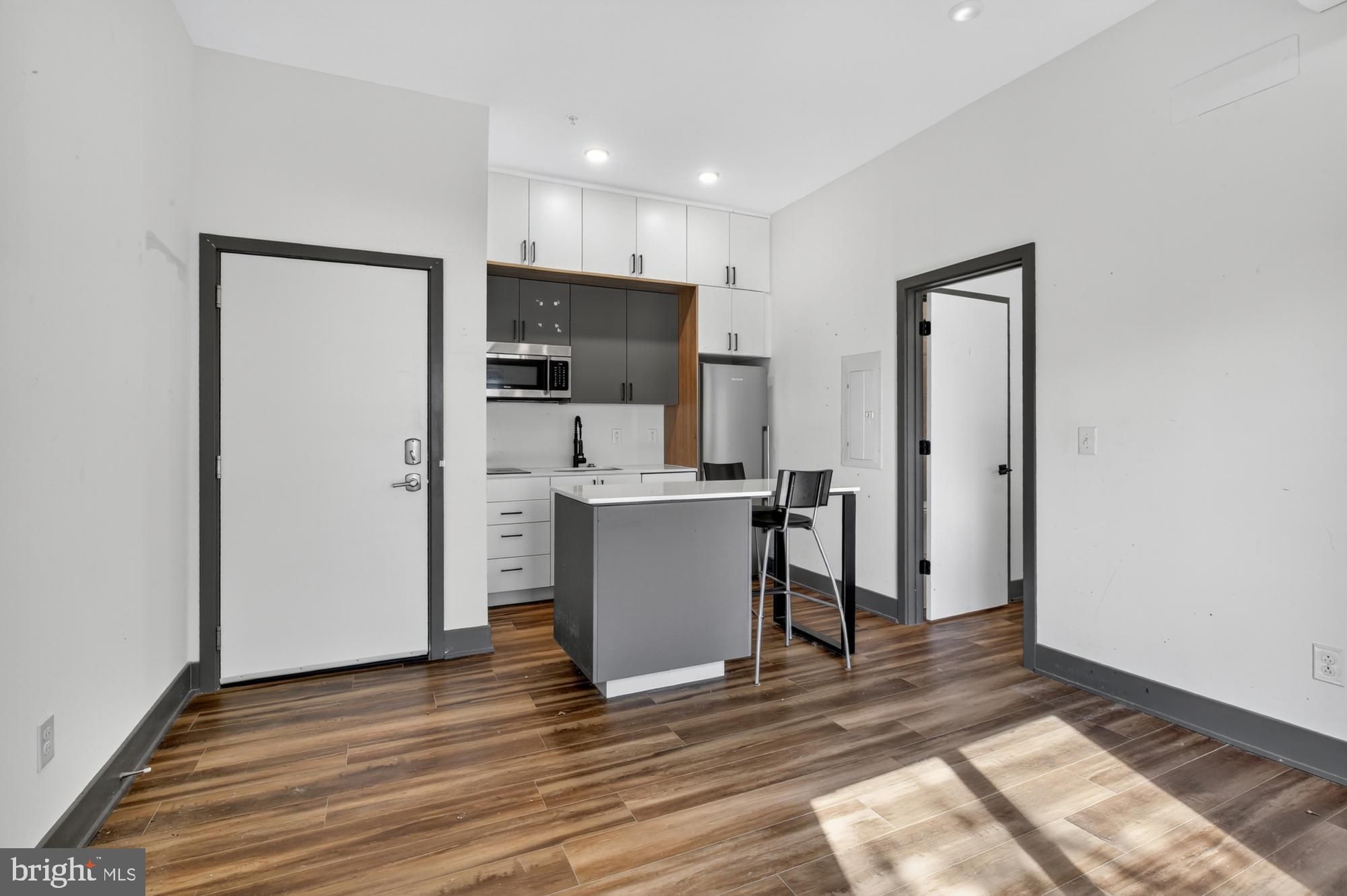 EAST KENSINGTON - Residential Lease