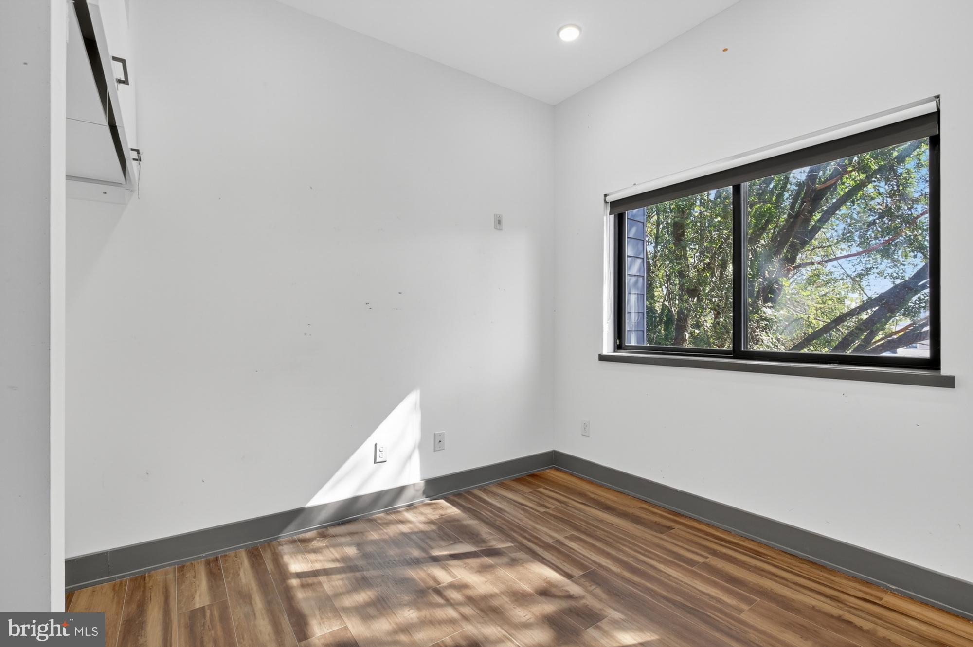 EAST KENSINGTON - Residential Lease