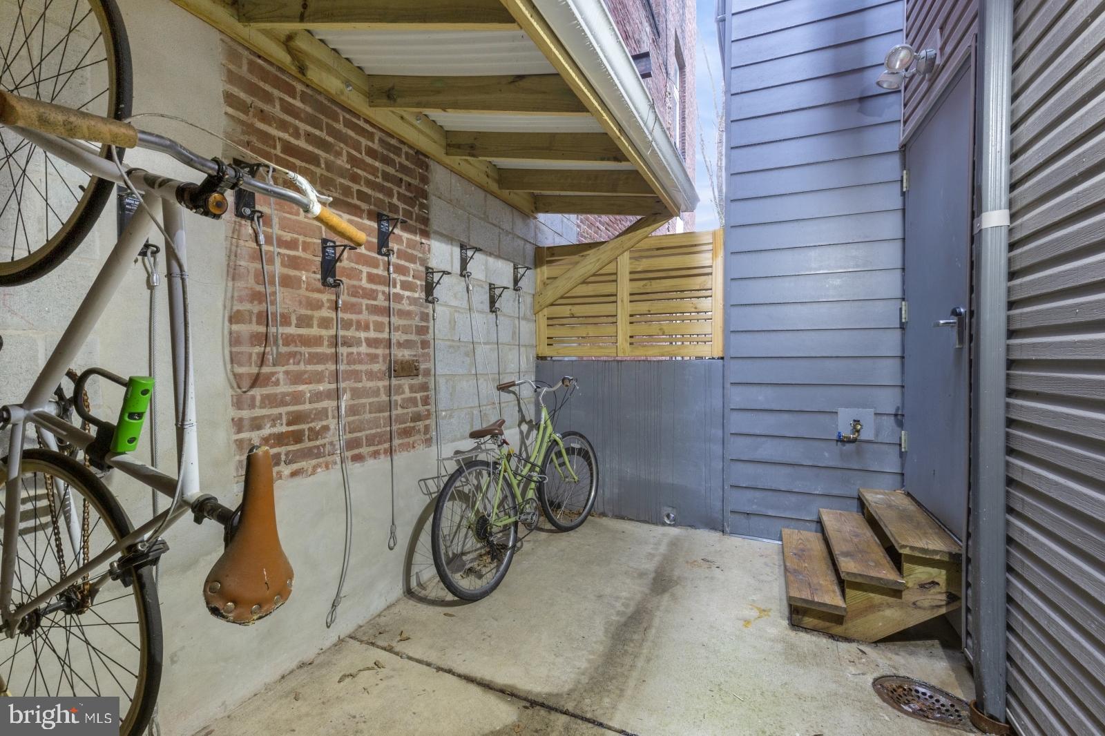 EAST KENSINGTON - Residential Lease