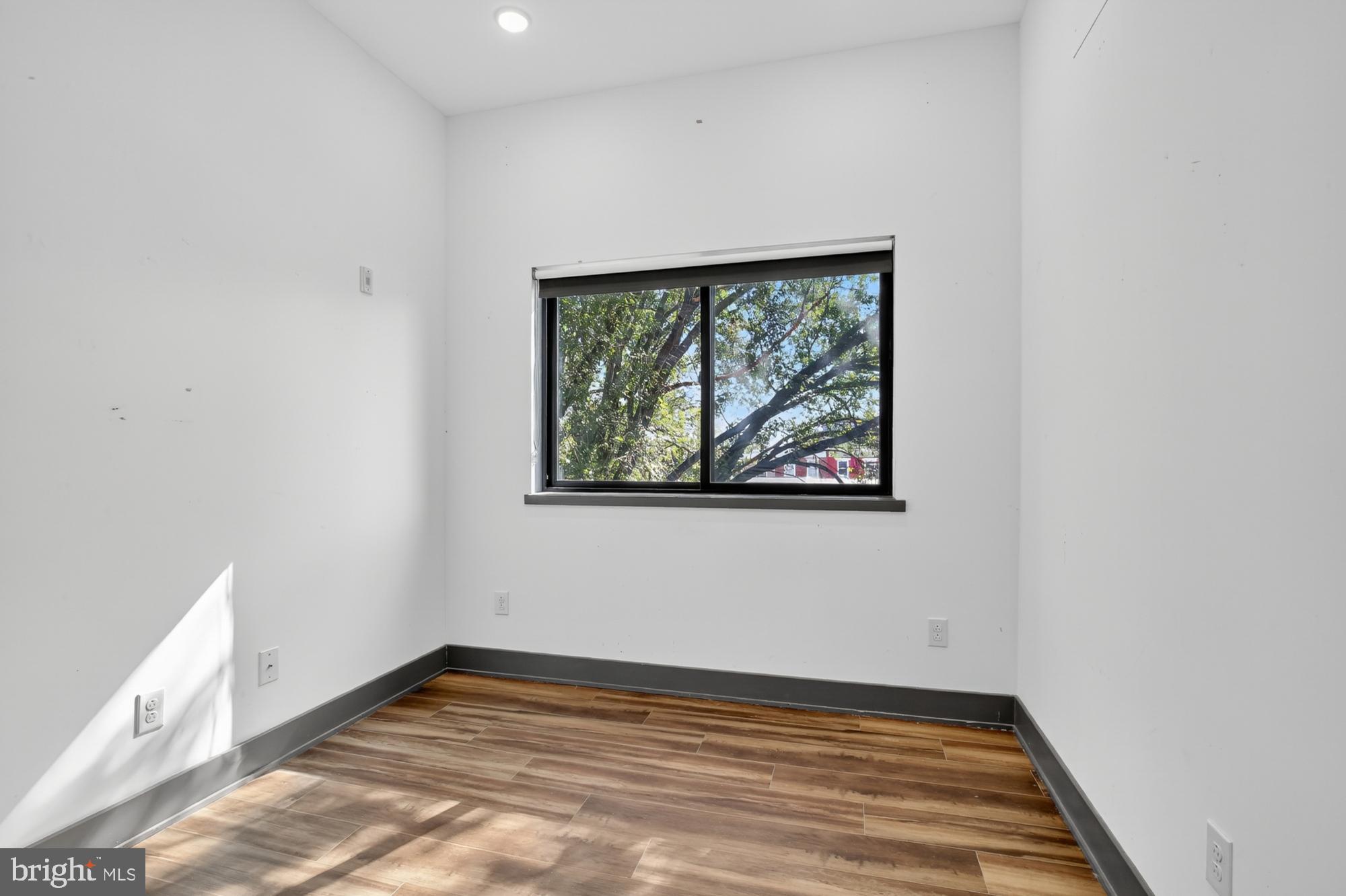 EAST KENSINGTON - Residential Lease