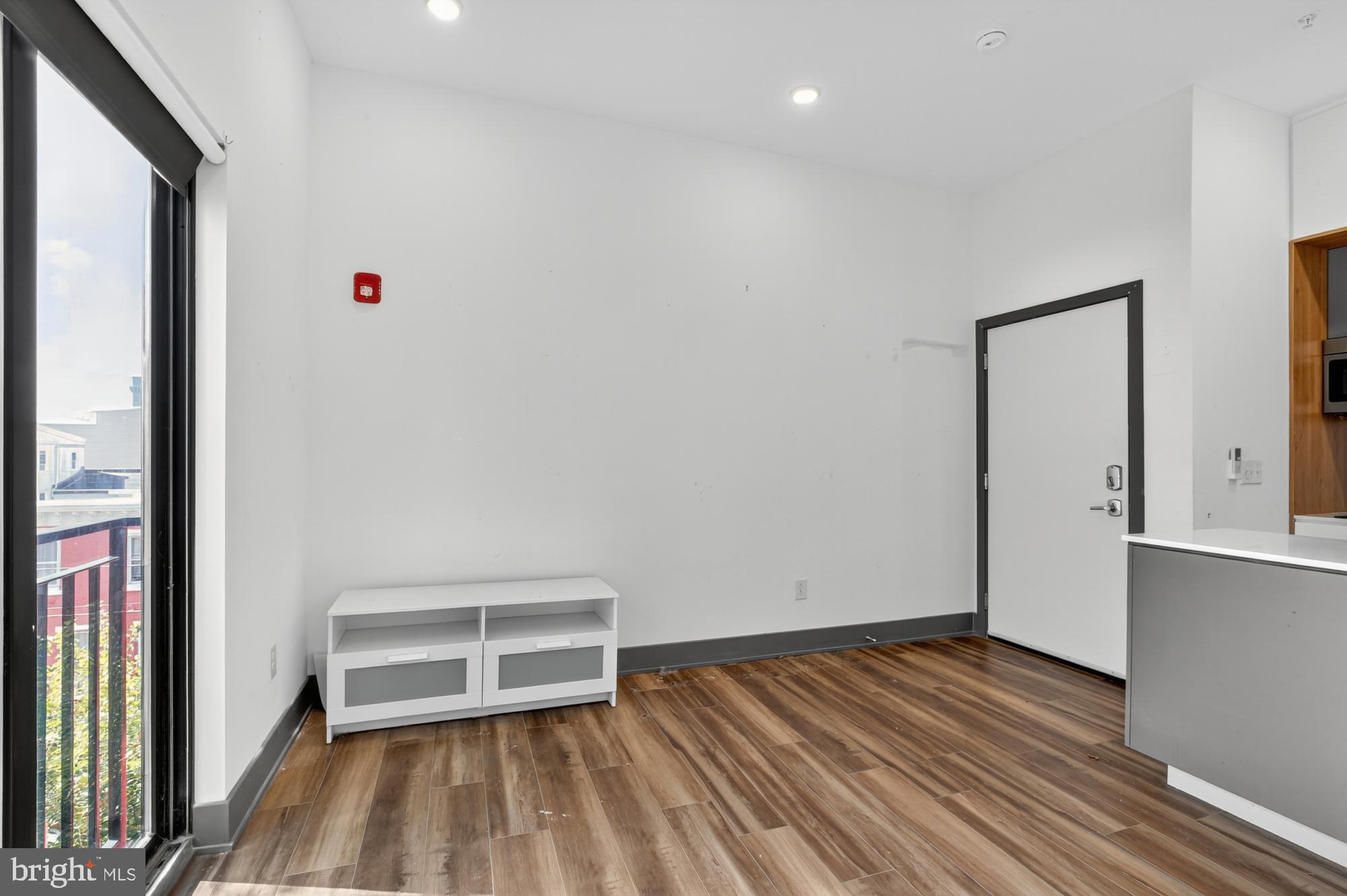 EAST KENSINGTON - Residential Lease