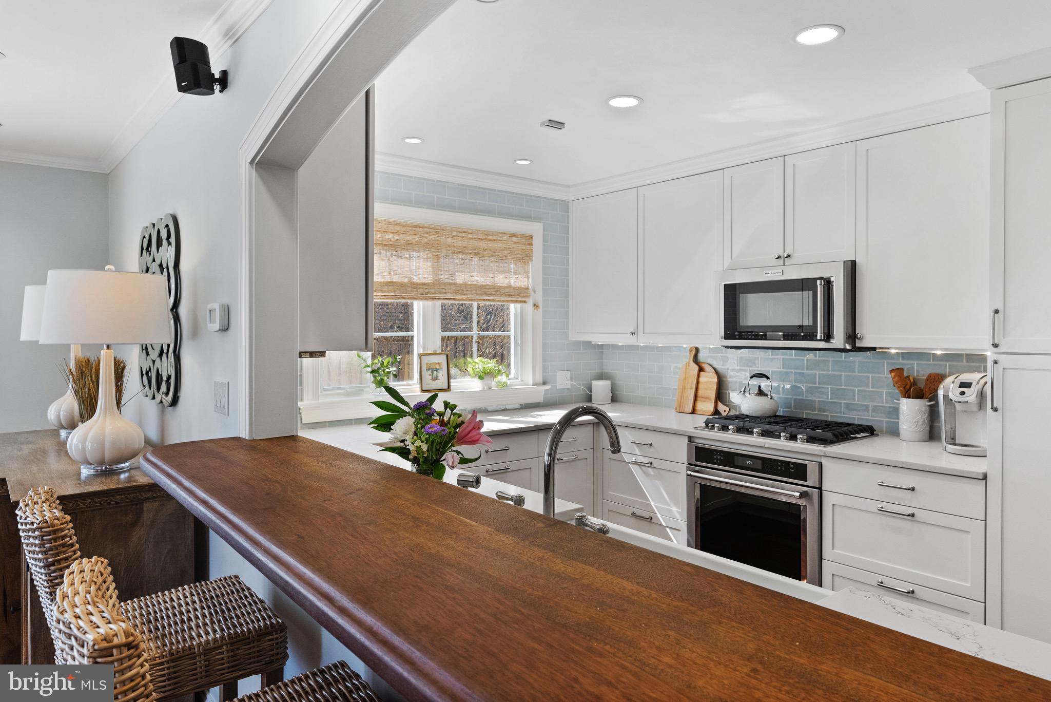 HILLSMERE SHORES - Residential