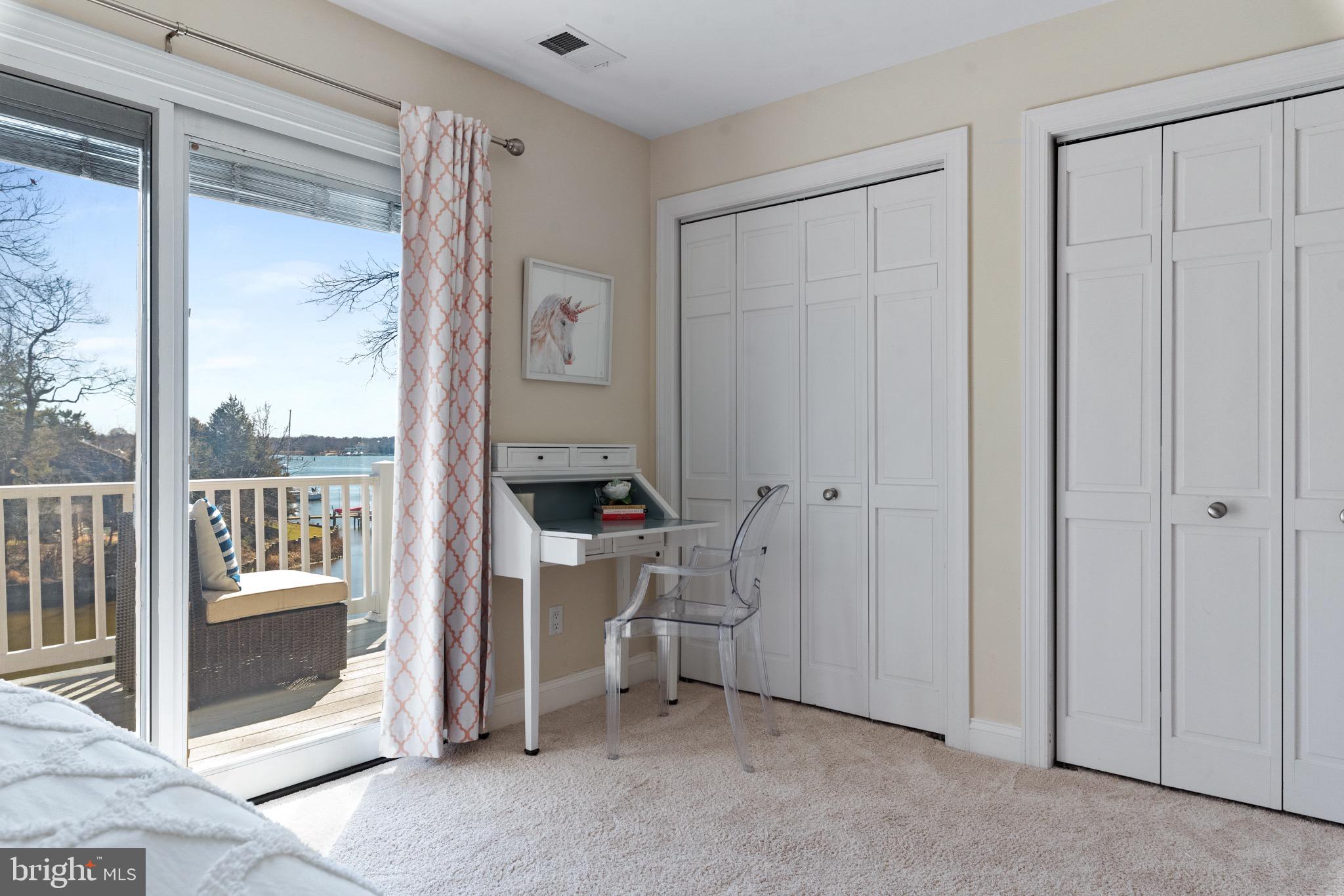 HILLSMERE SHORES - Residential