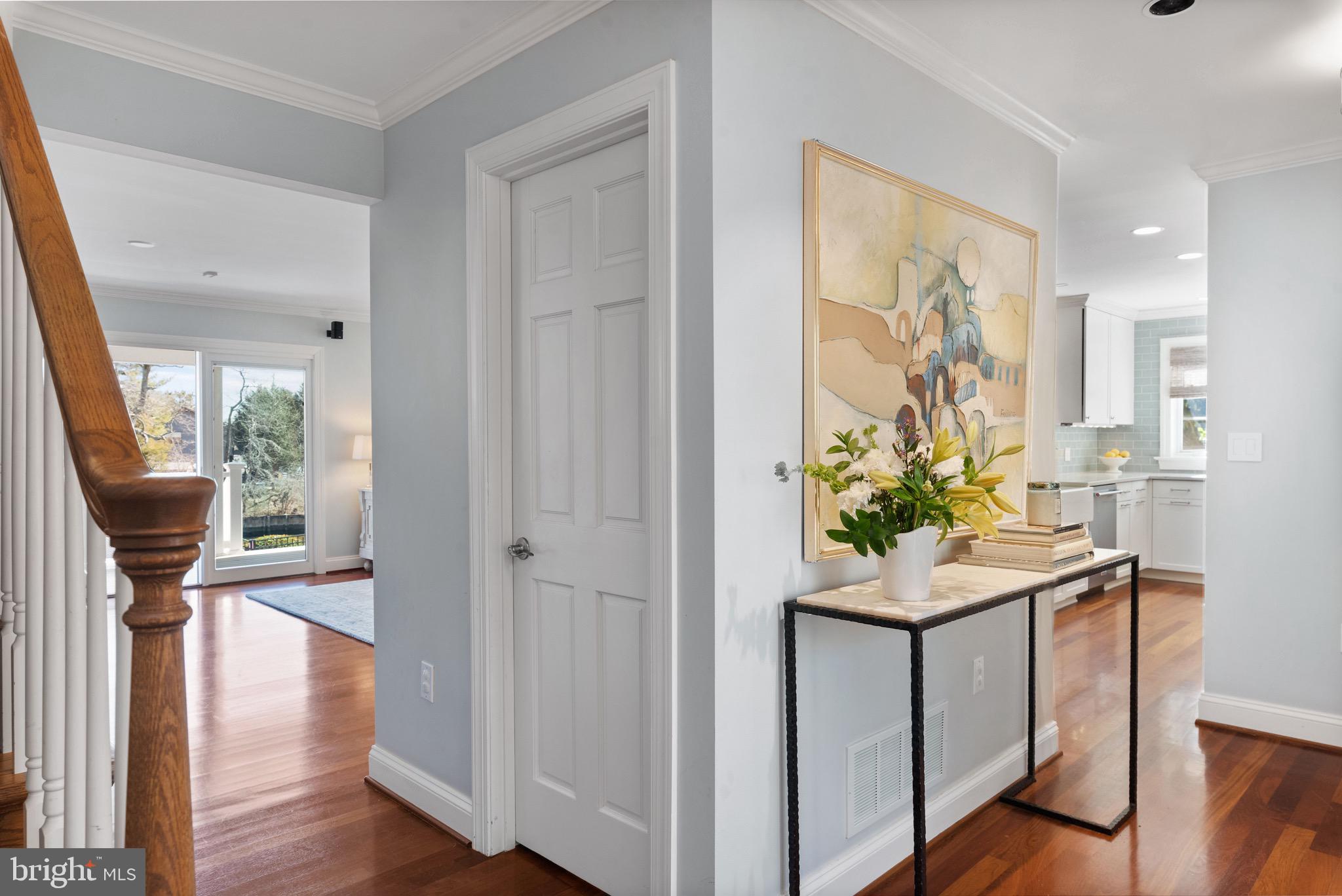 HILLSMERE SHORES - Residential